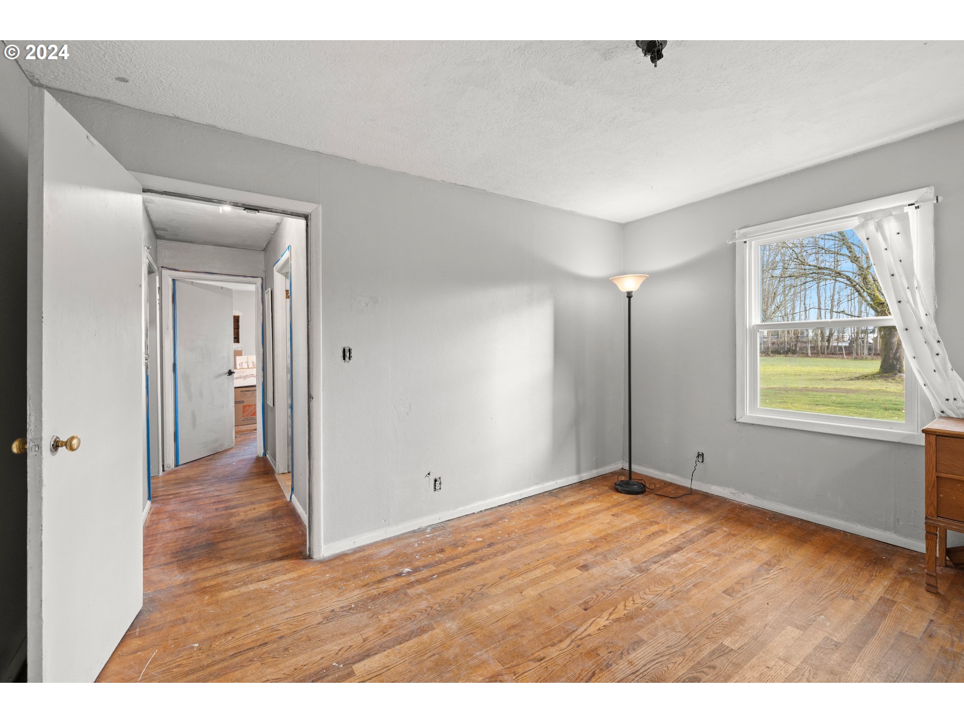 450 Se Hogan Rd Property Photo 15
