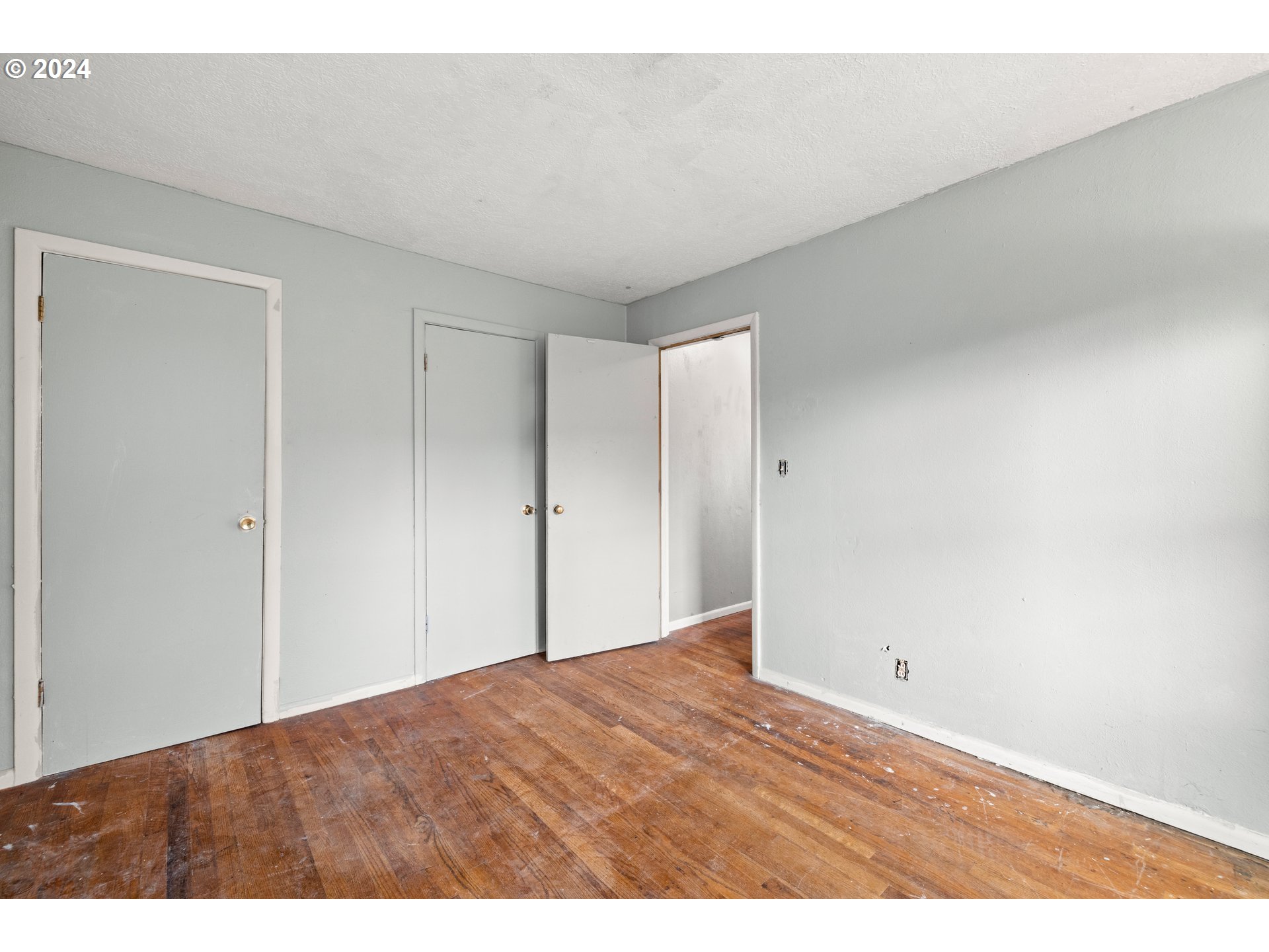450 Se Hogan Rd Property Photo 16