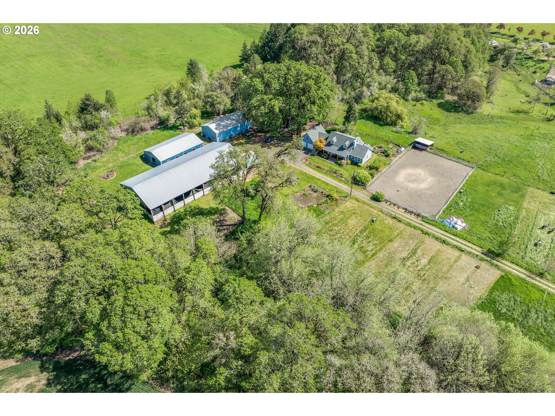 24200 Ne Spring Hill Rd Property Photo 2