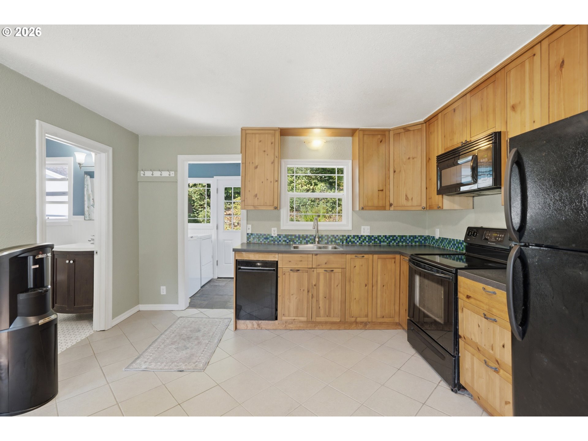 1540 Vista View Dr W Property Photo 8