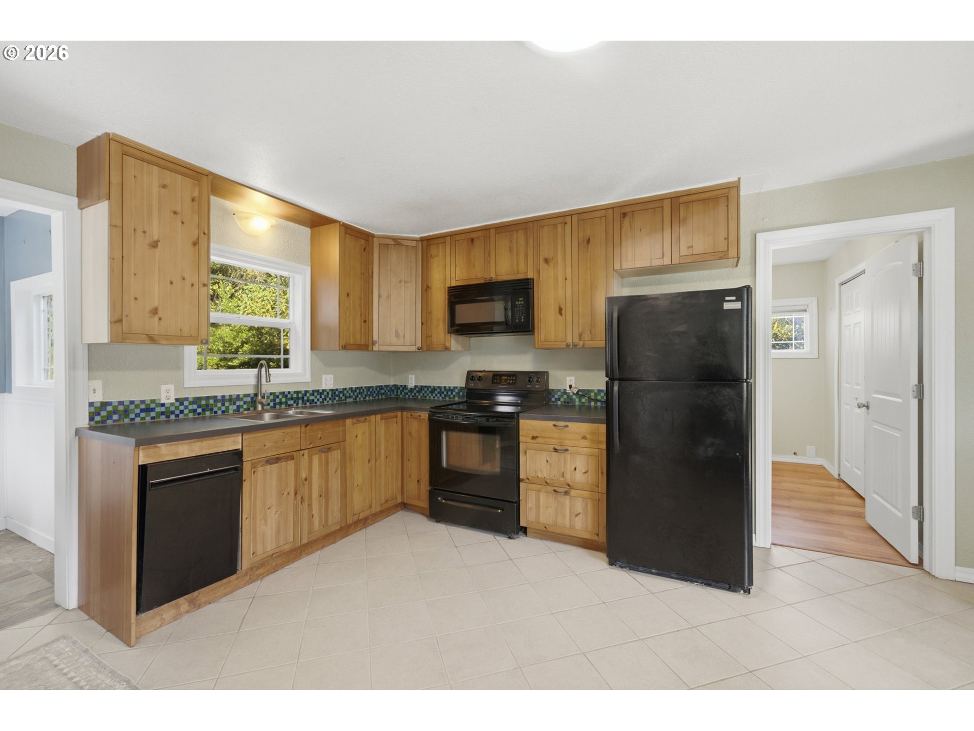 1540 Vista View Dr W Property Photo 9