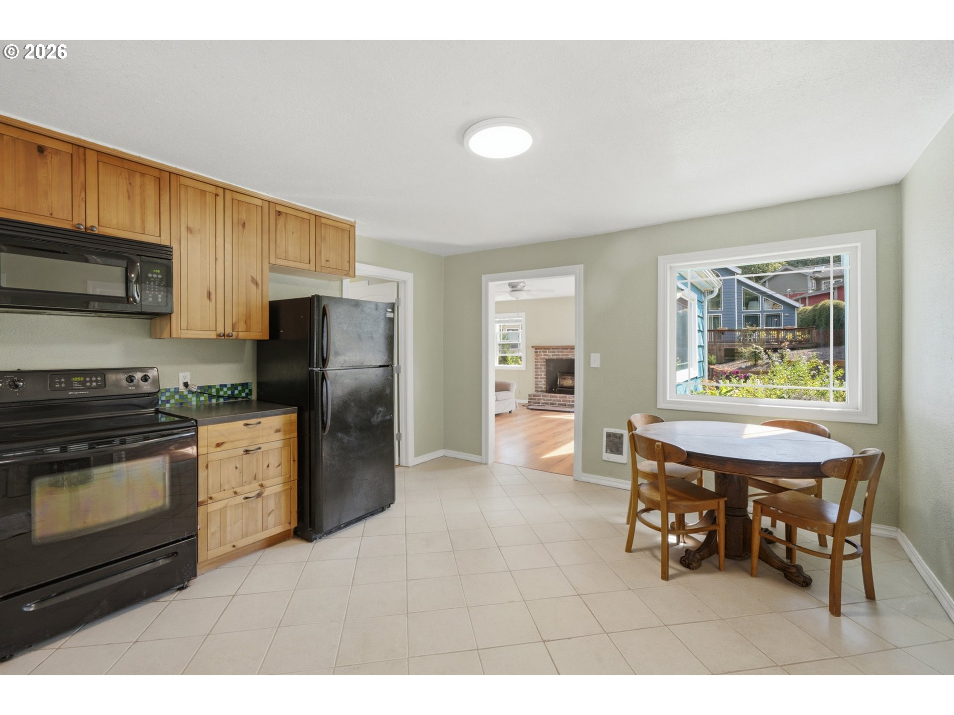 1540 Vista View Dr W Property Photo 13
