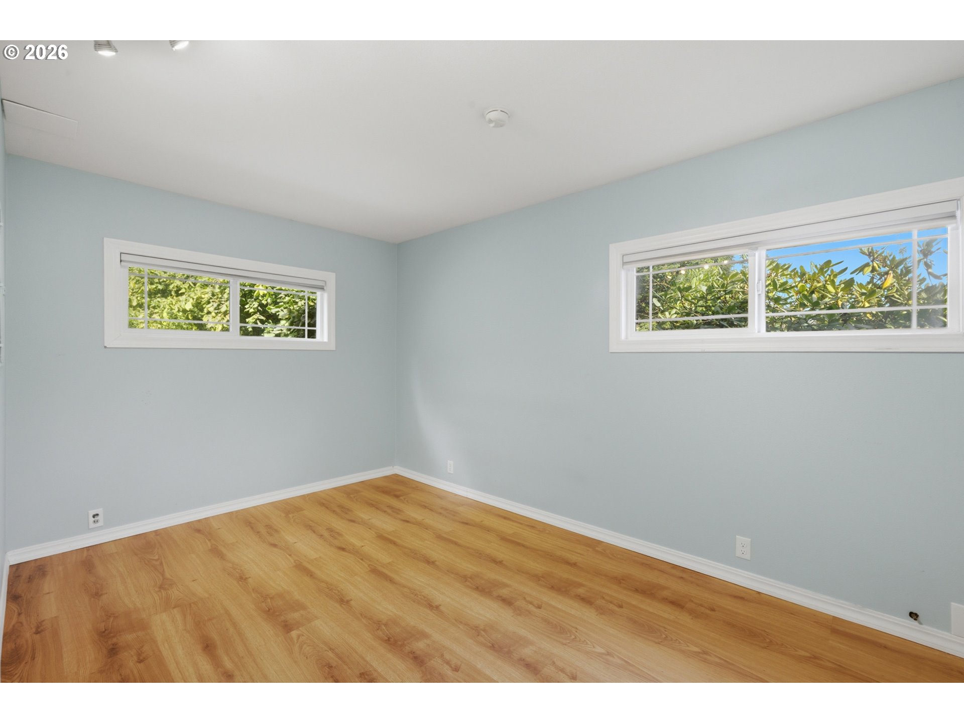 1540 Vista View Dr W Property Photo 15