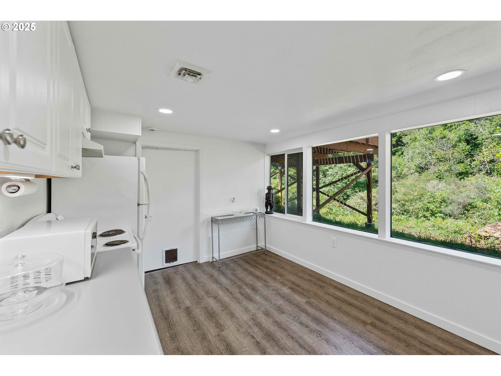 705 Ohio Ave Ne Property Photo 25