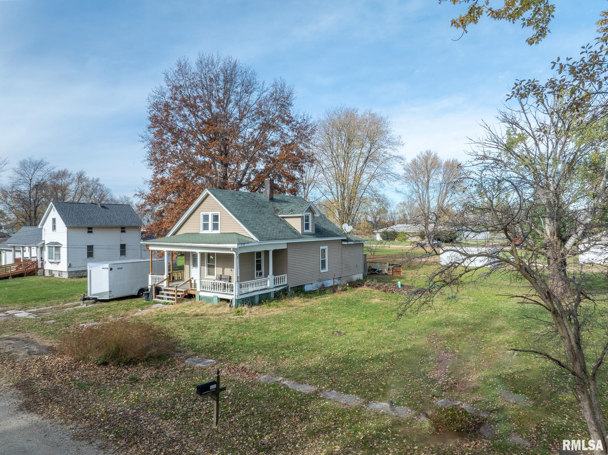 108 E GRANT Street