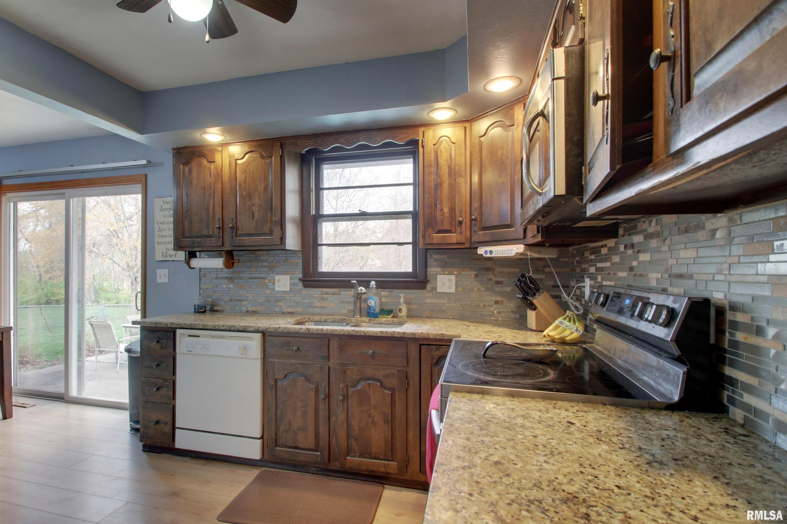 1530 Curtis Creek Drive Property Photo 11