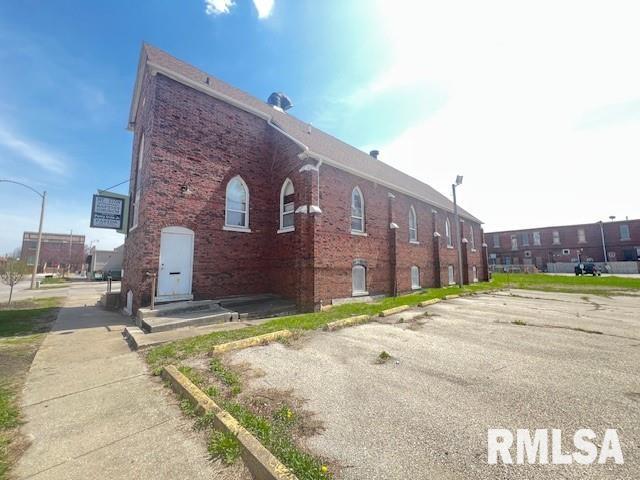 360 E Ferris Street Property Photo 1