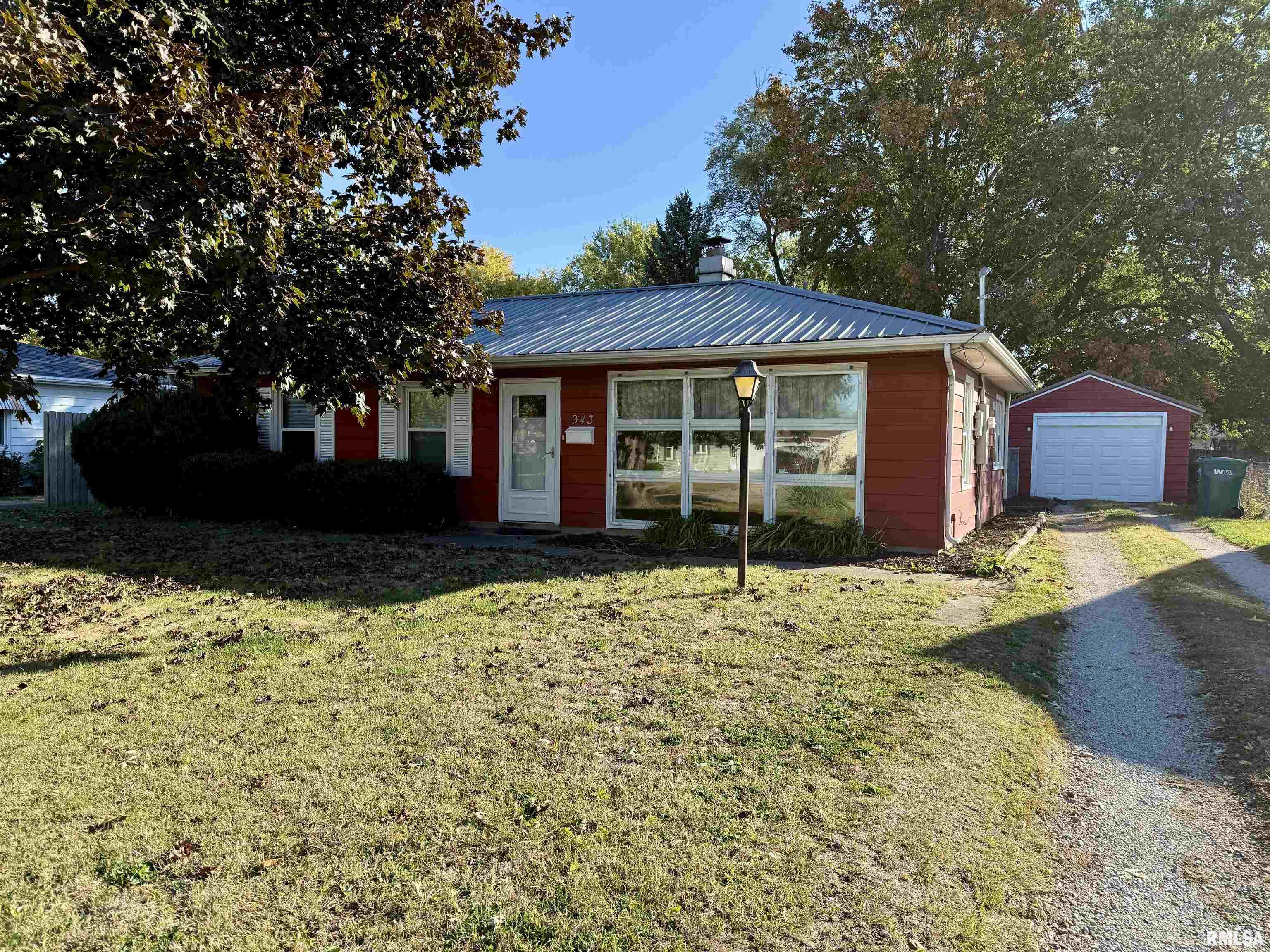 943 Hawkinson Avenue Property Photo 1