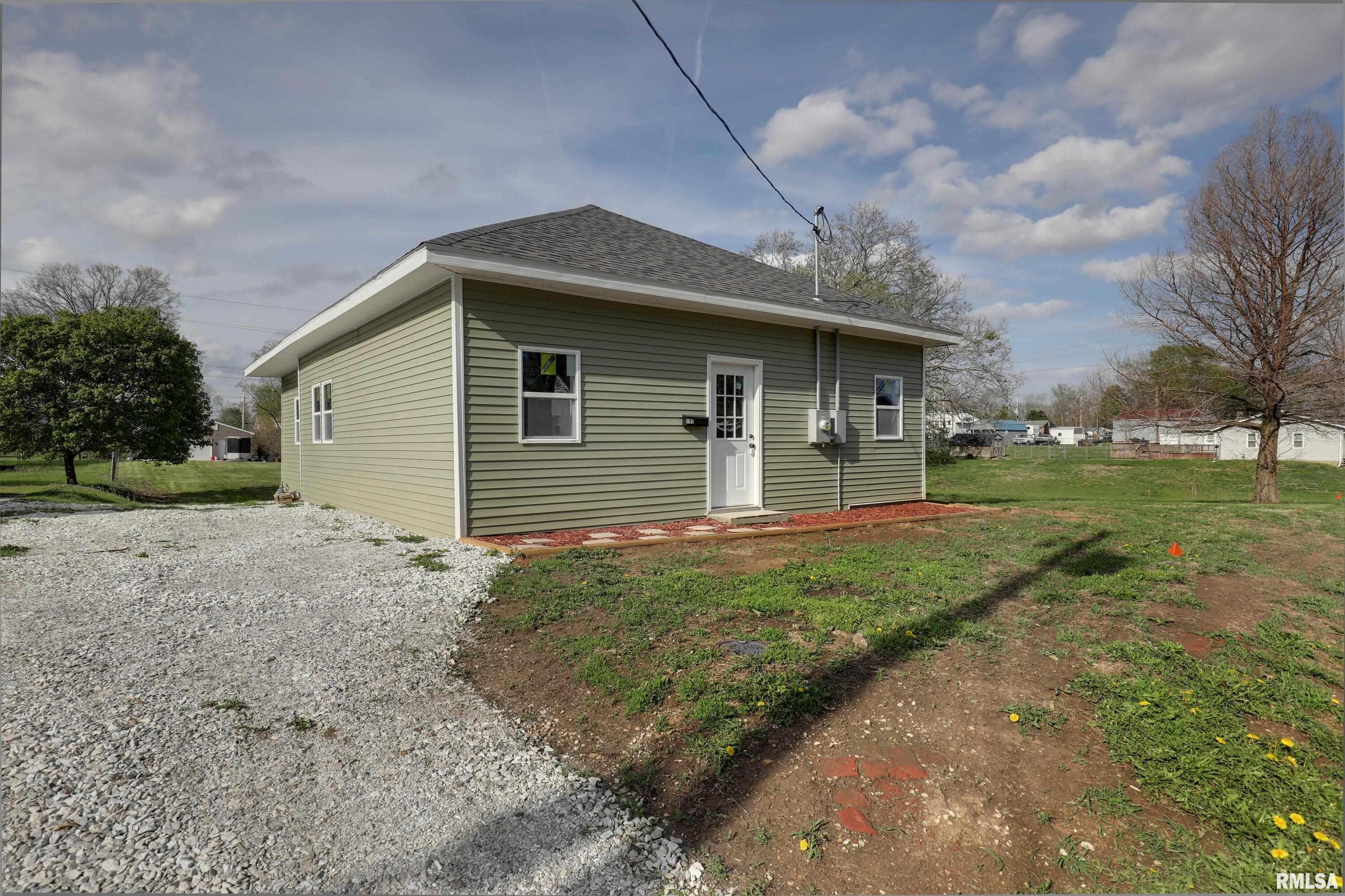 143 E Clinton Street Property Photo 1