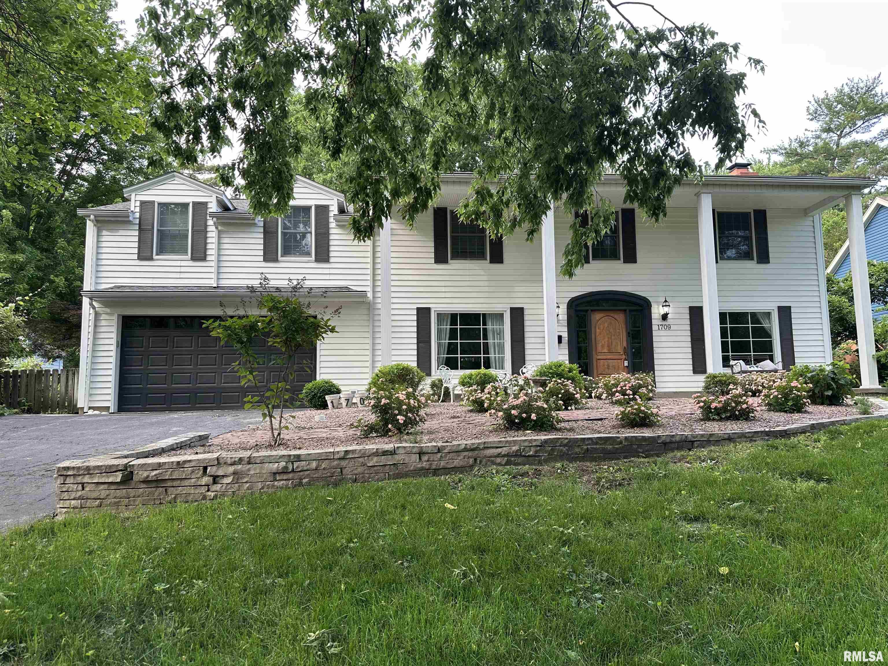1709 Outer Park Drive Property Photo 1