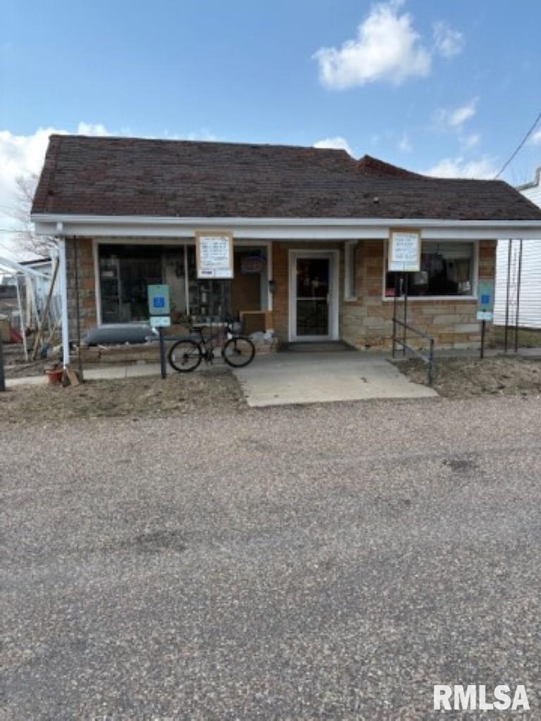 104 S Jefferson Street Property Photo 1
