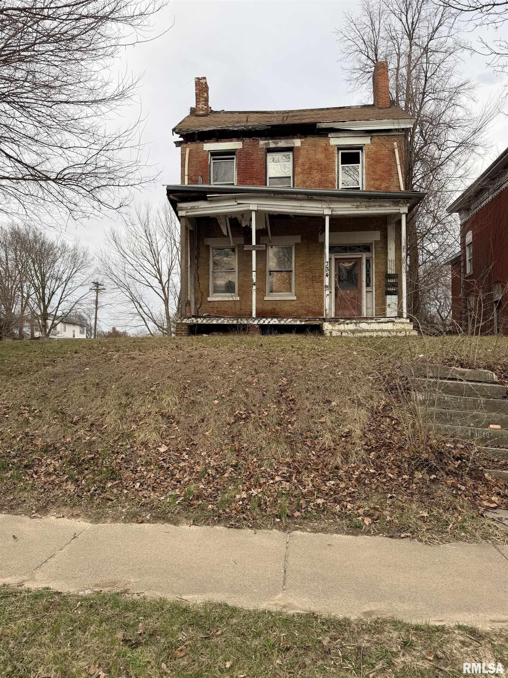 734 N 5TH Street
