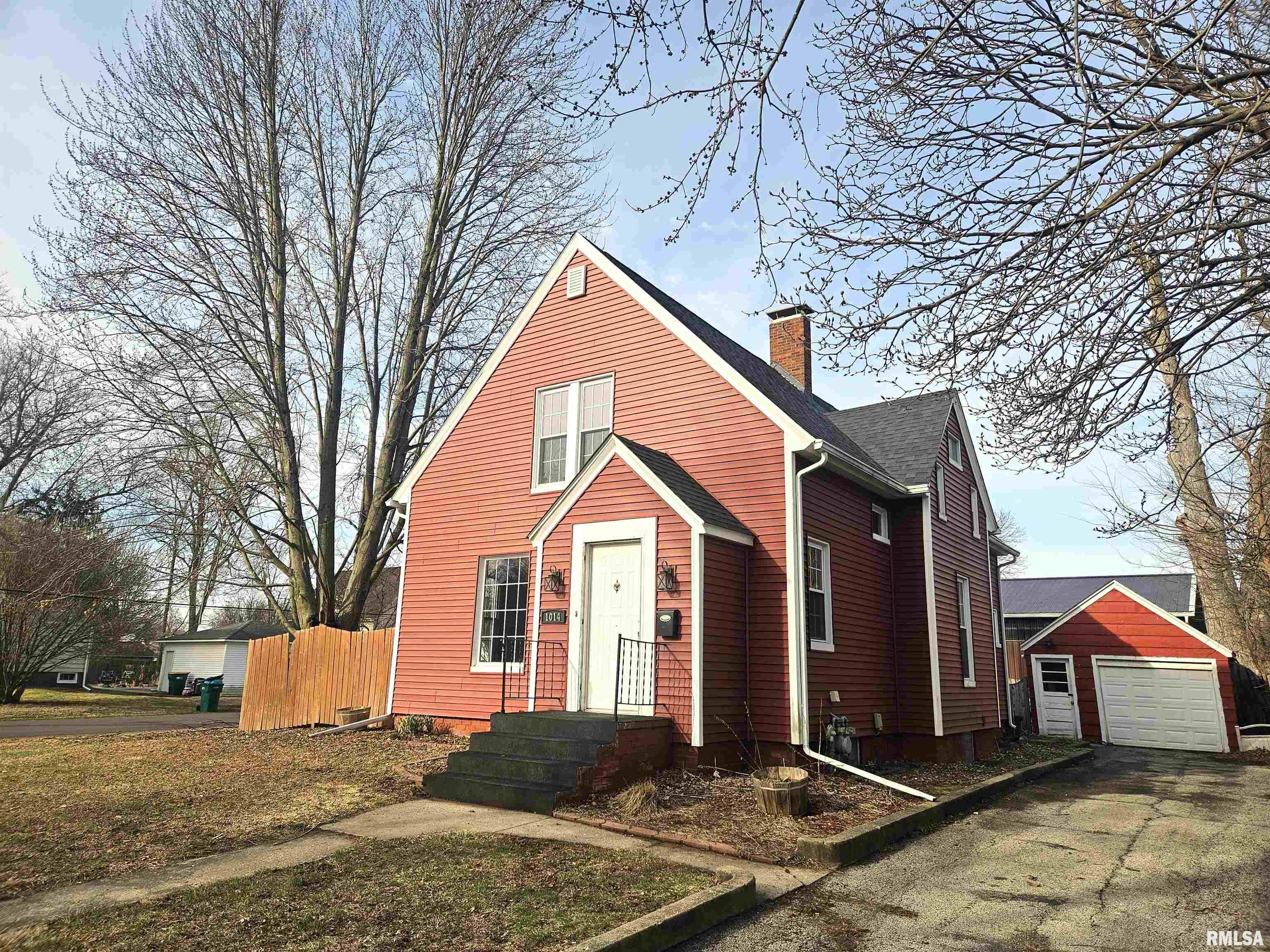 1014 WILLARD Street