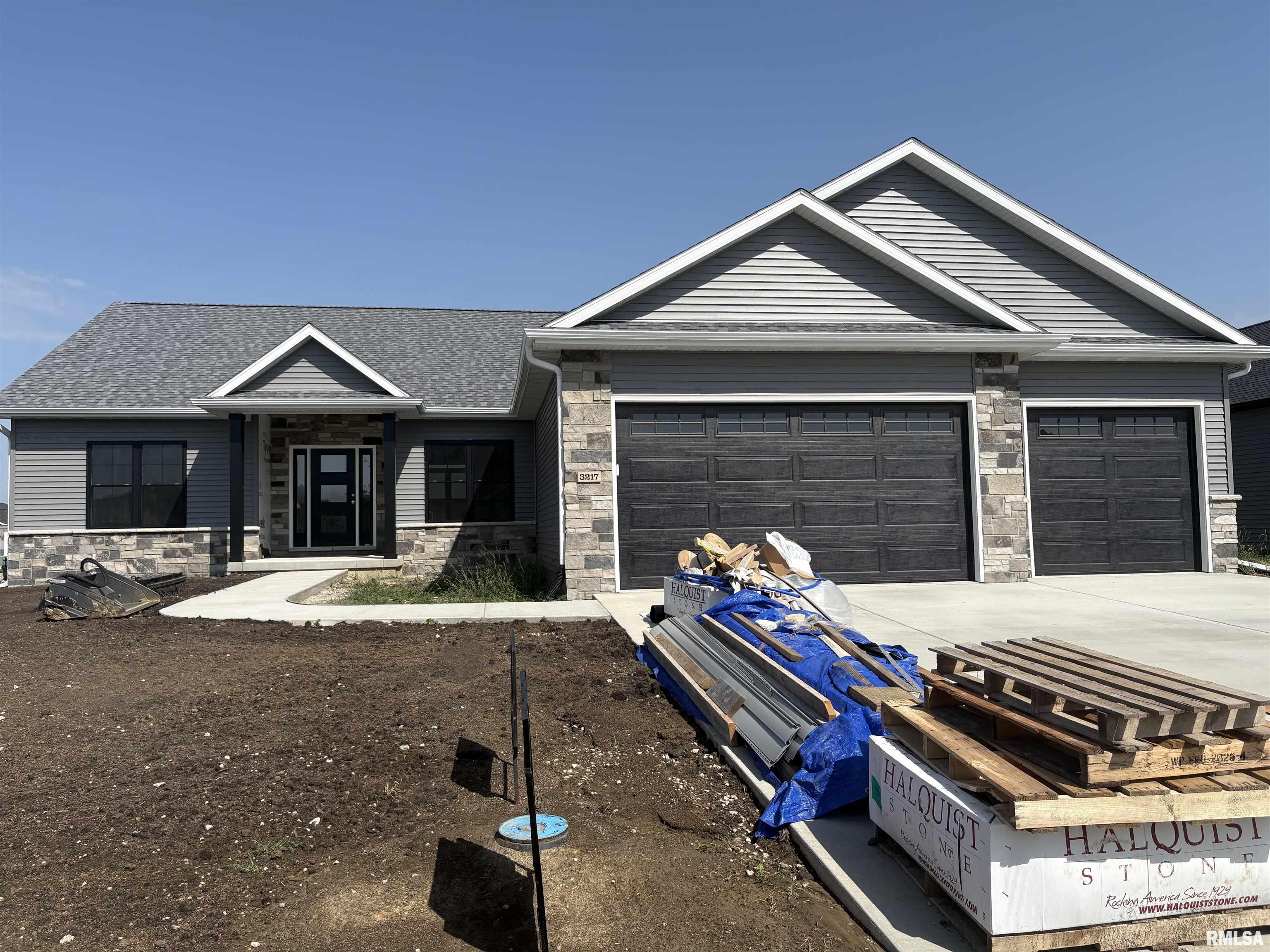 3217 Enfield Circle Property Photo 1