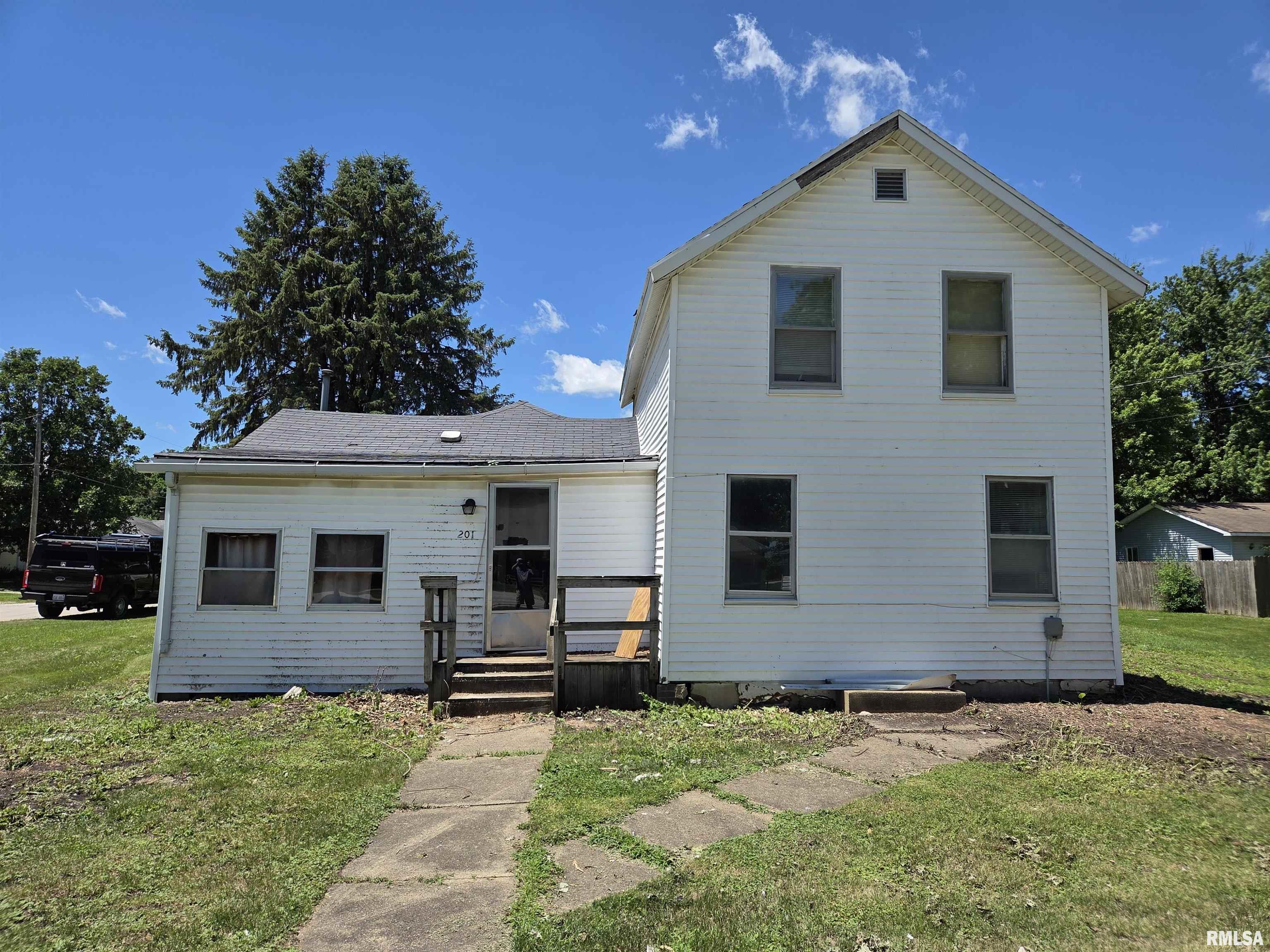 201 N DEPOT Street