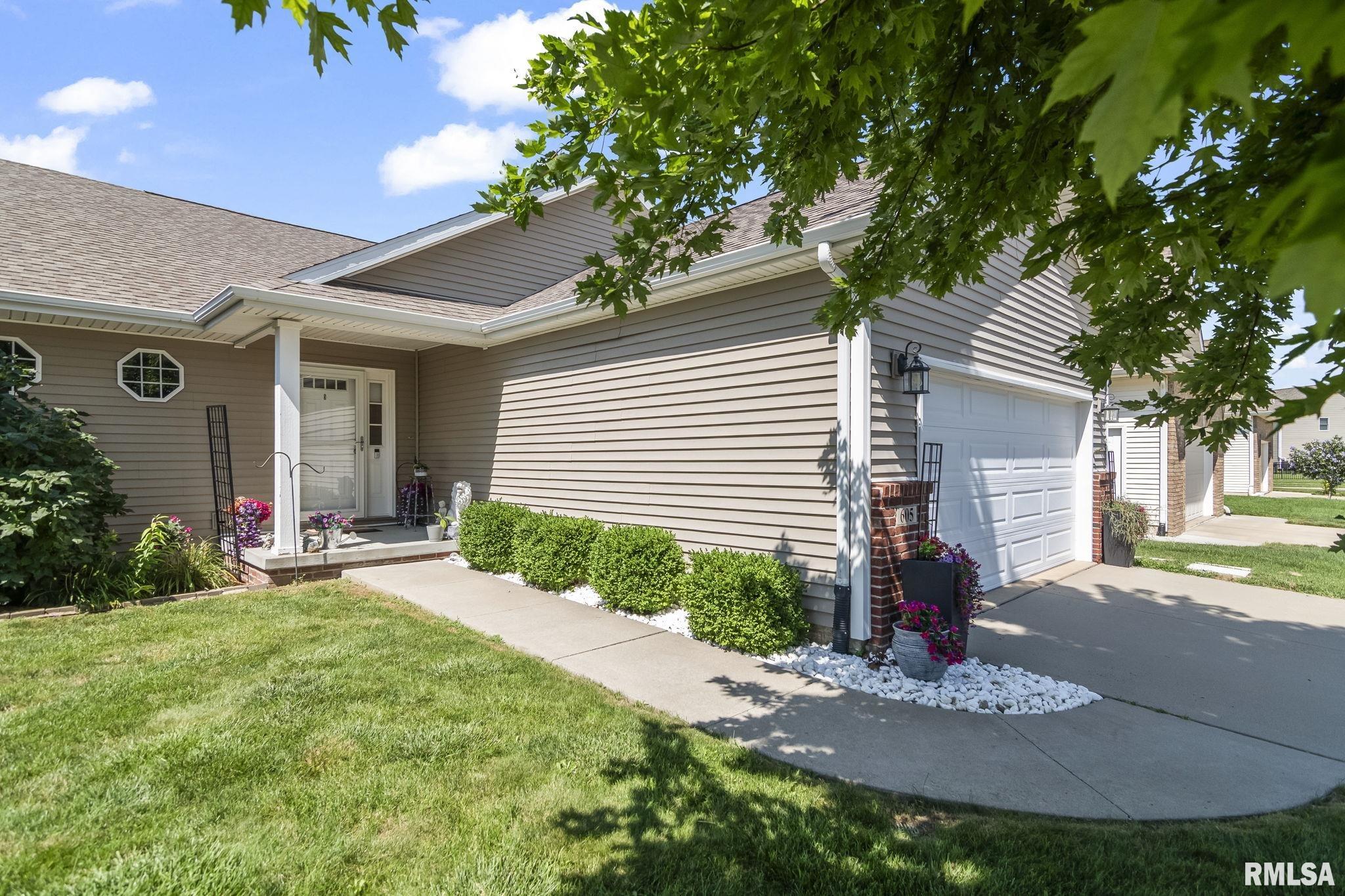 605 Jetty Drive Property Photo 1