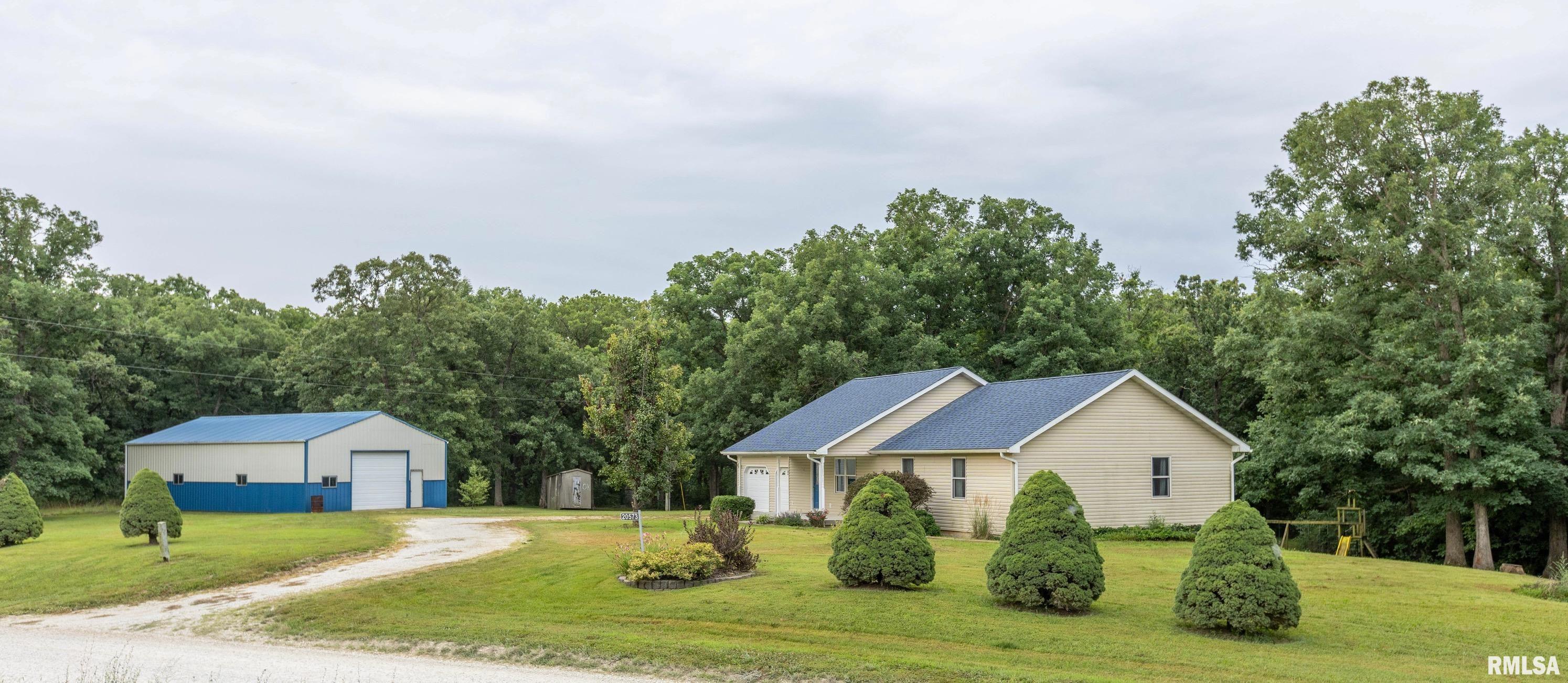 20573 250th Street Property Photo 1
