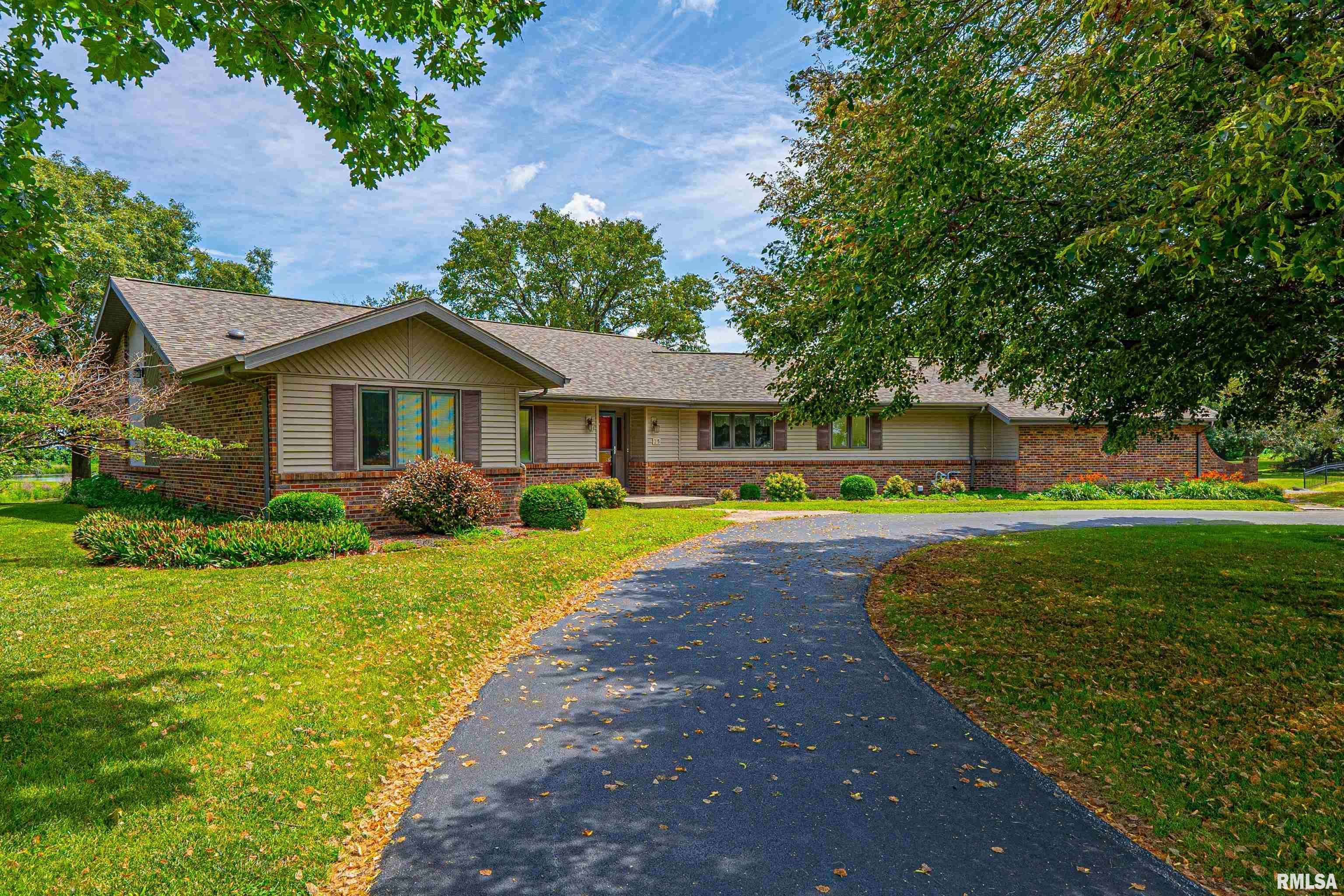 25 Lakewind Drive Property Photo 1