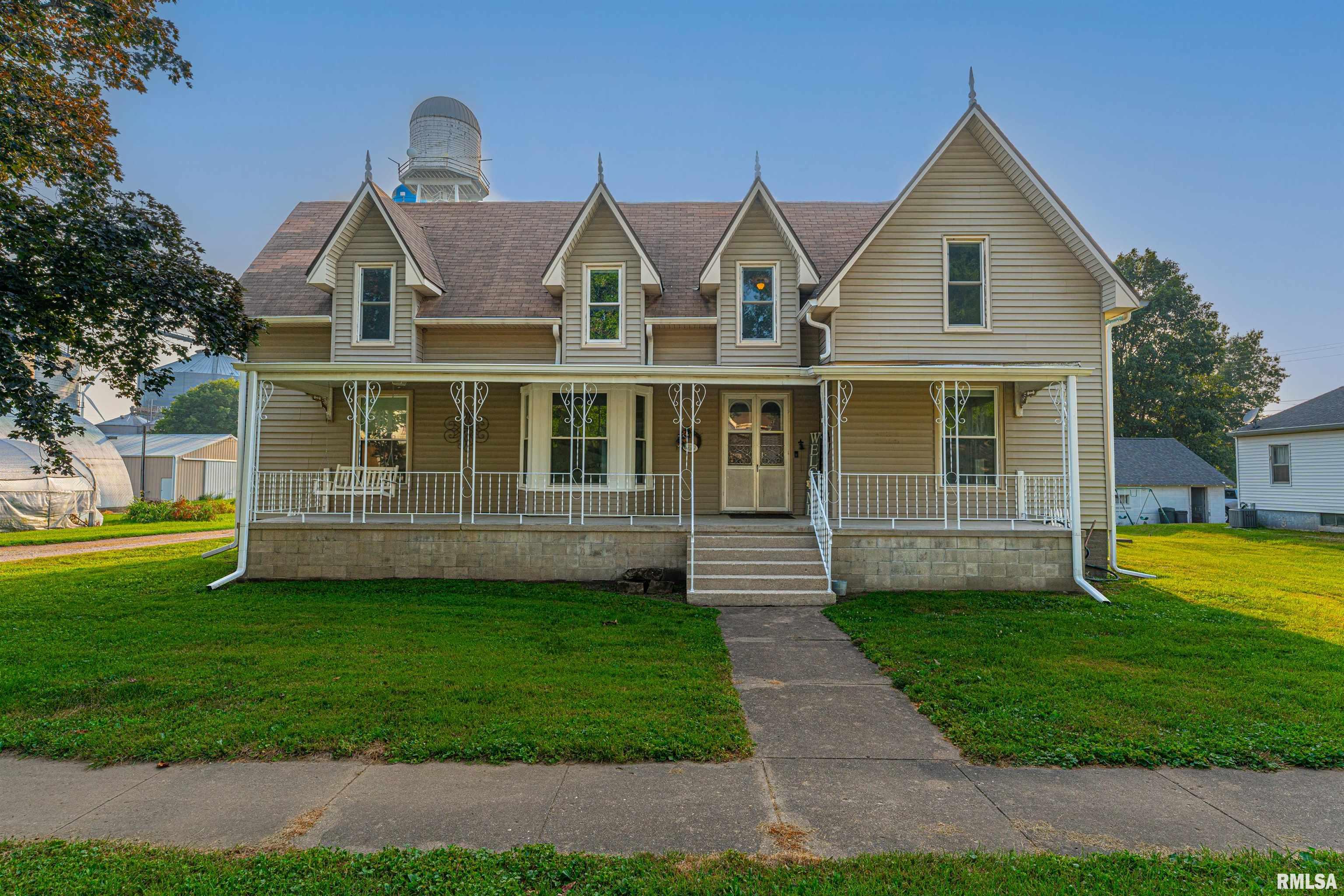 102 N MASON Street