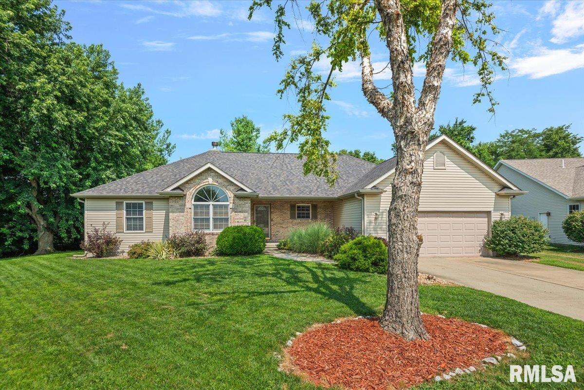 209 Huntington Road Property Photo 1