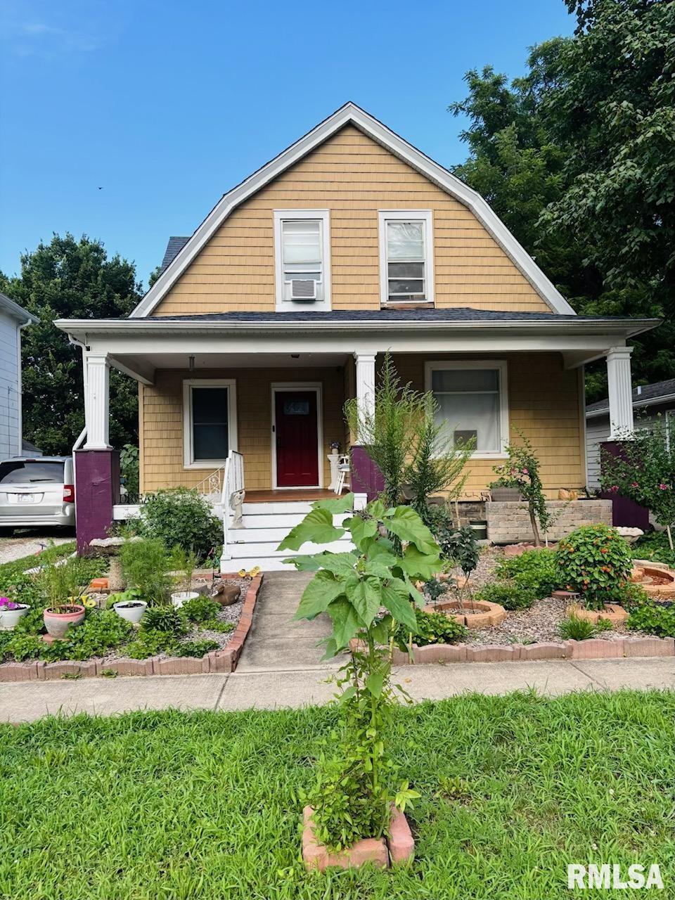 1608 S Pasfield Street Property Photo 1