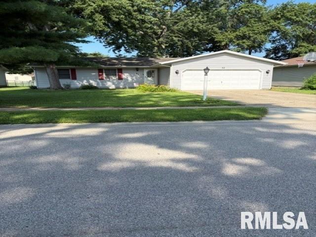 32 JAMESTOWN Circle