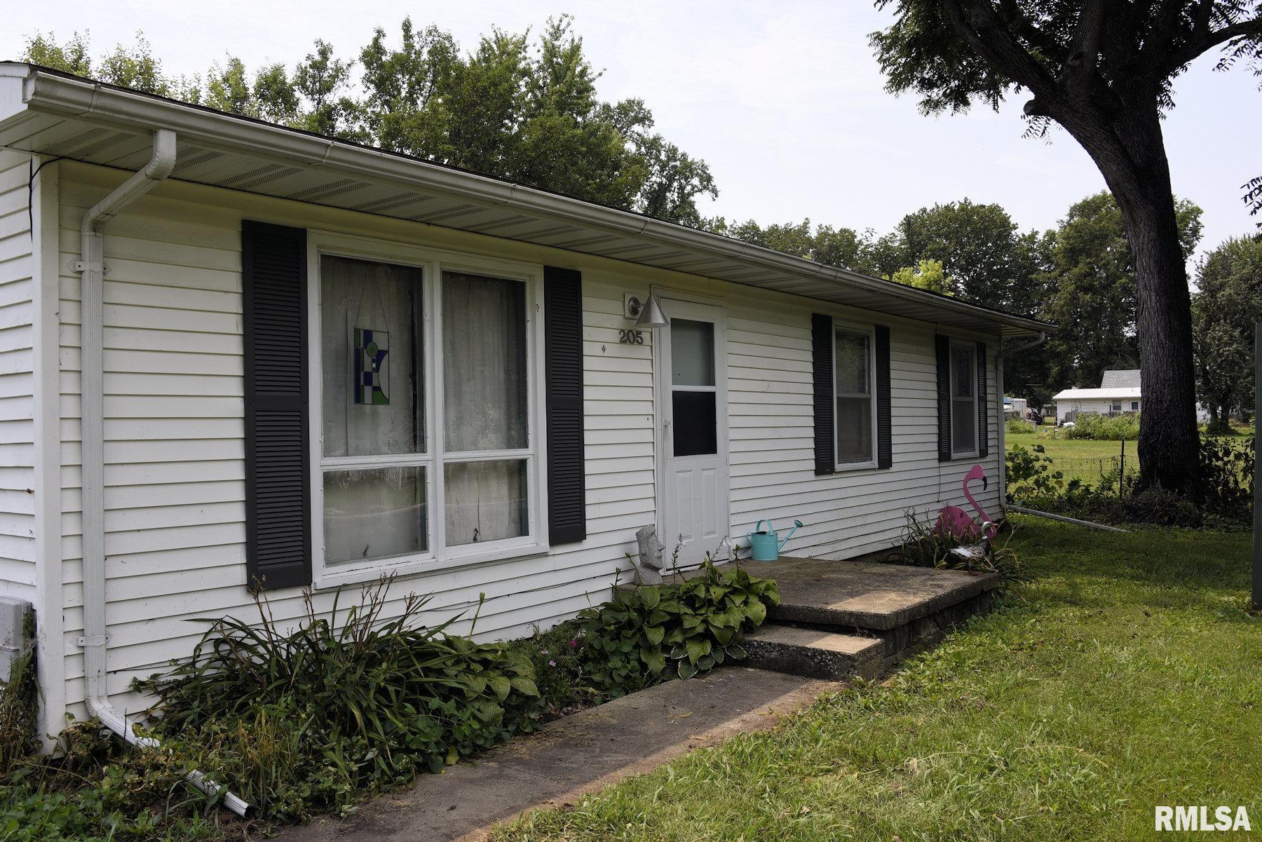 205 E Ann Street Property Photo 1