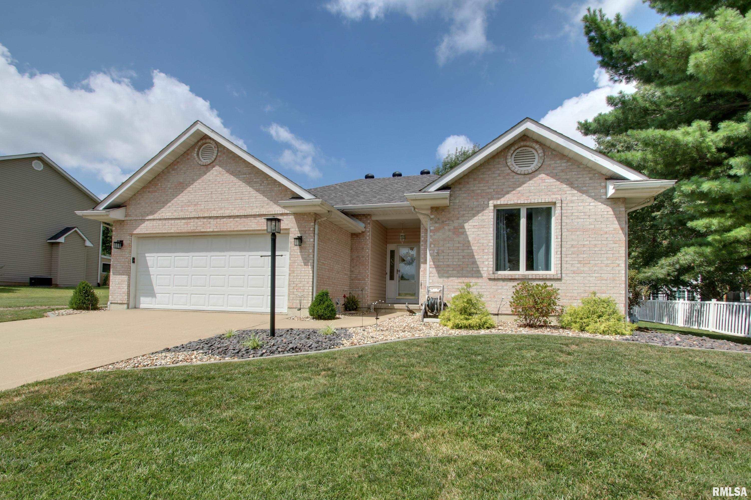 1334 Pheasant Run Property Photo 1
