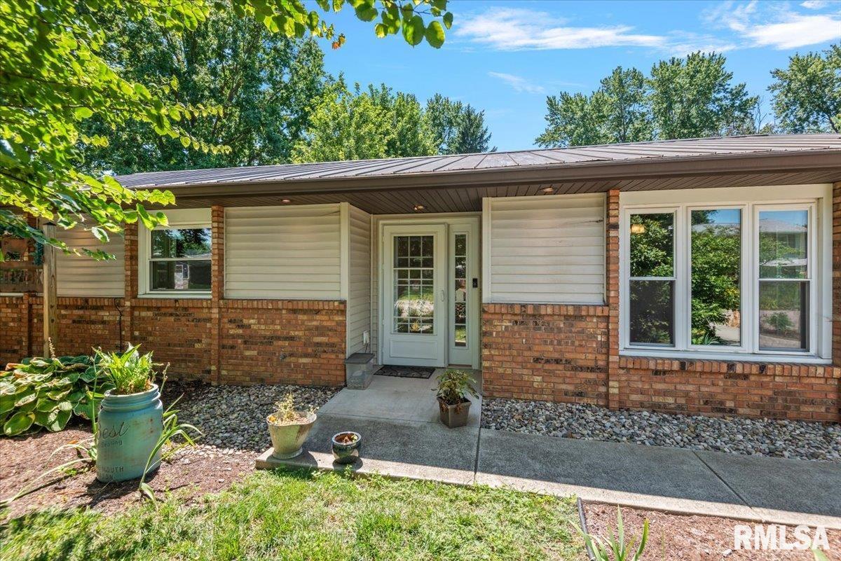 644 Magnolia Drive Property Photo 1