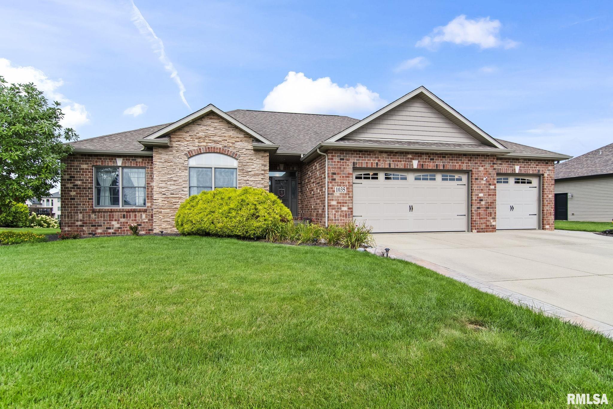 1035 Fountain Park Drive Property Photo 1