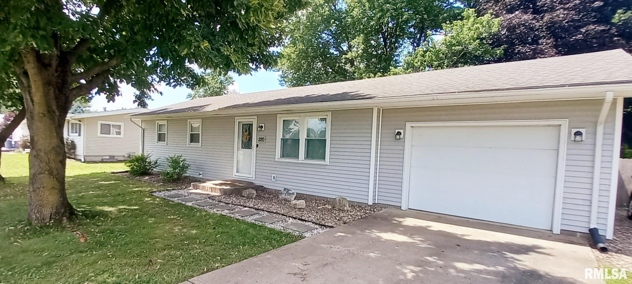 220 N Eastview Street Property Photo 1