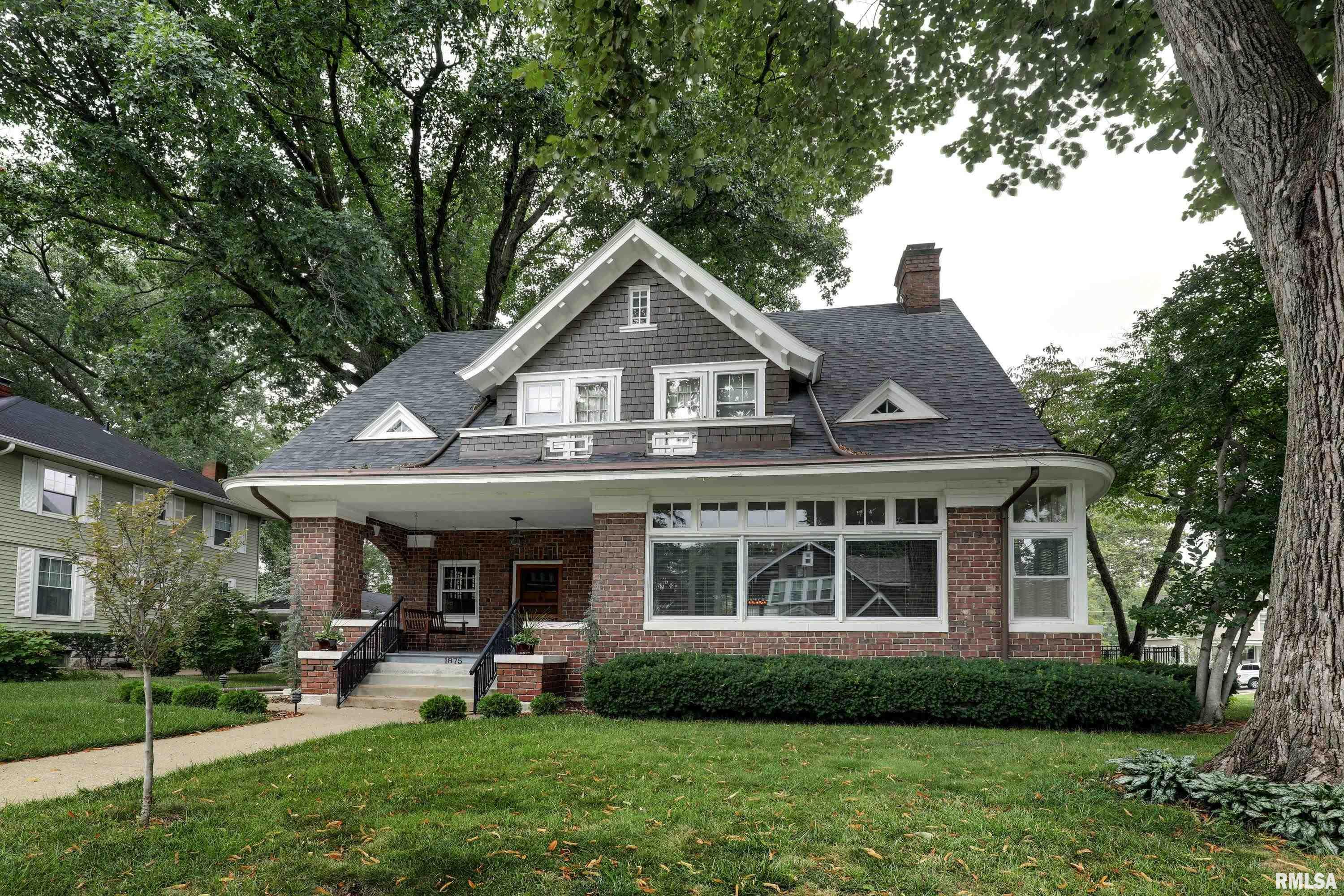 1875 Grove Avenue Property Photo 1