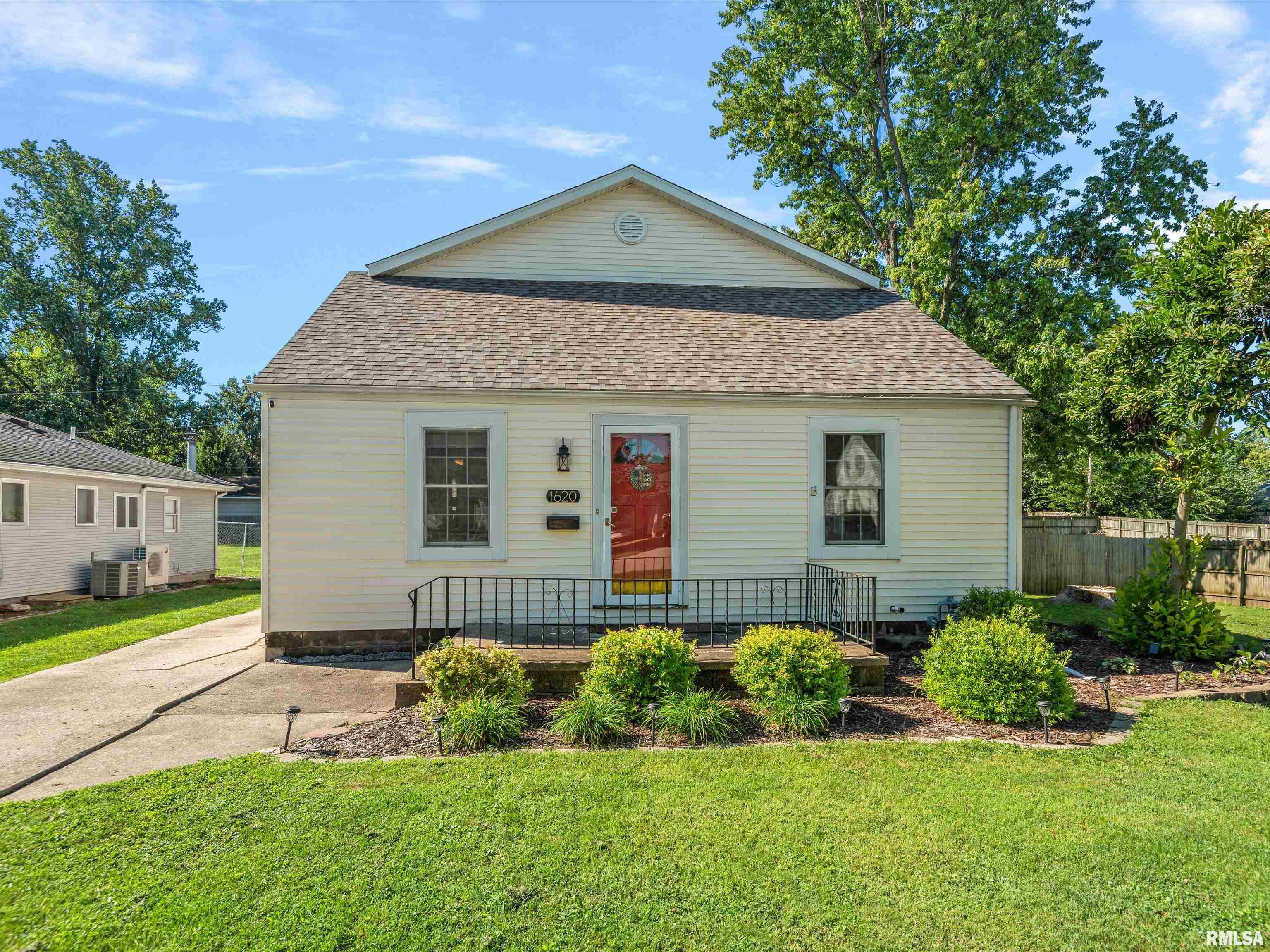 1620 Reed Avenue Property Photo 1