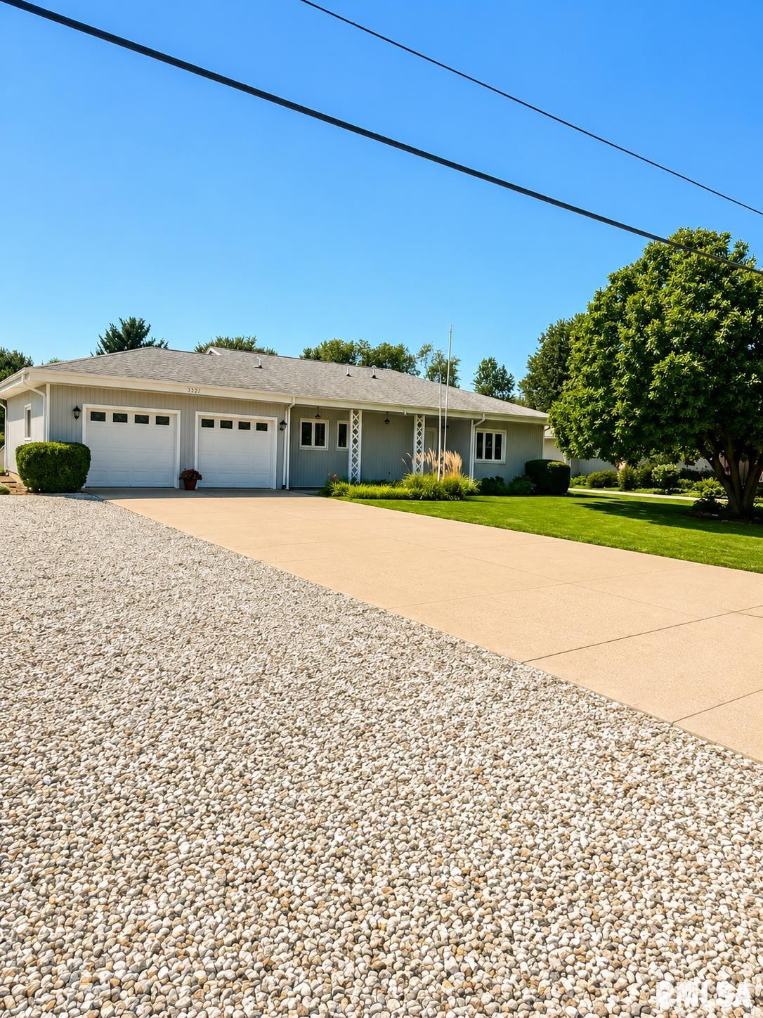 2327 Mound Road Property Photo 1