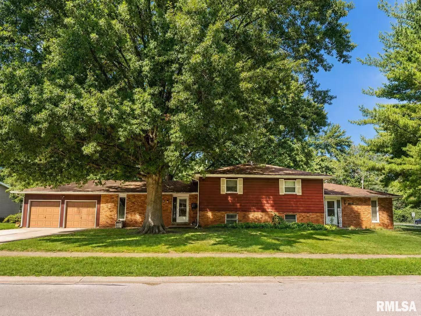 4001 & 4003 Hazelcrest Road Property Photo 1