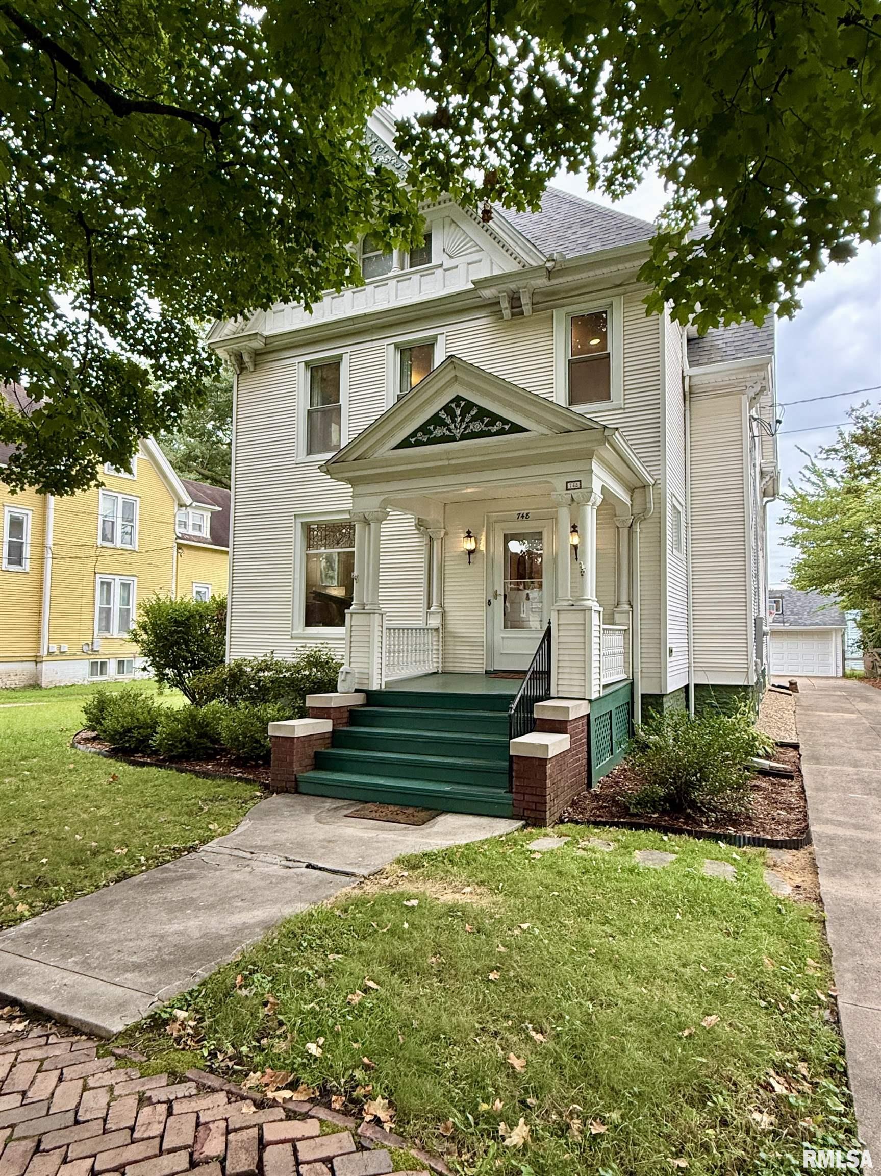 748 Bateman Street Property Photo 1
