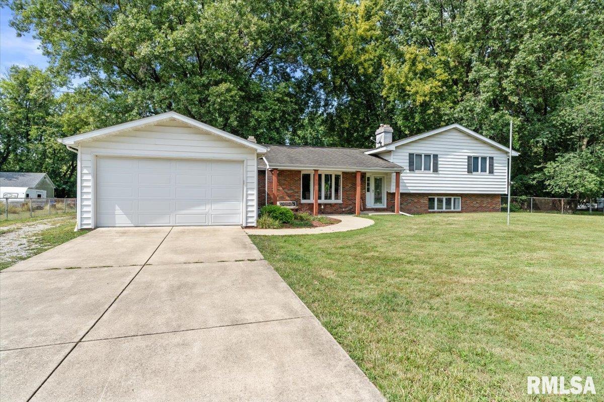 6223 Horseview Drive Property Photo 1