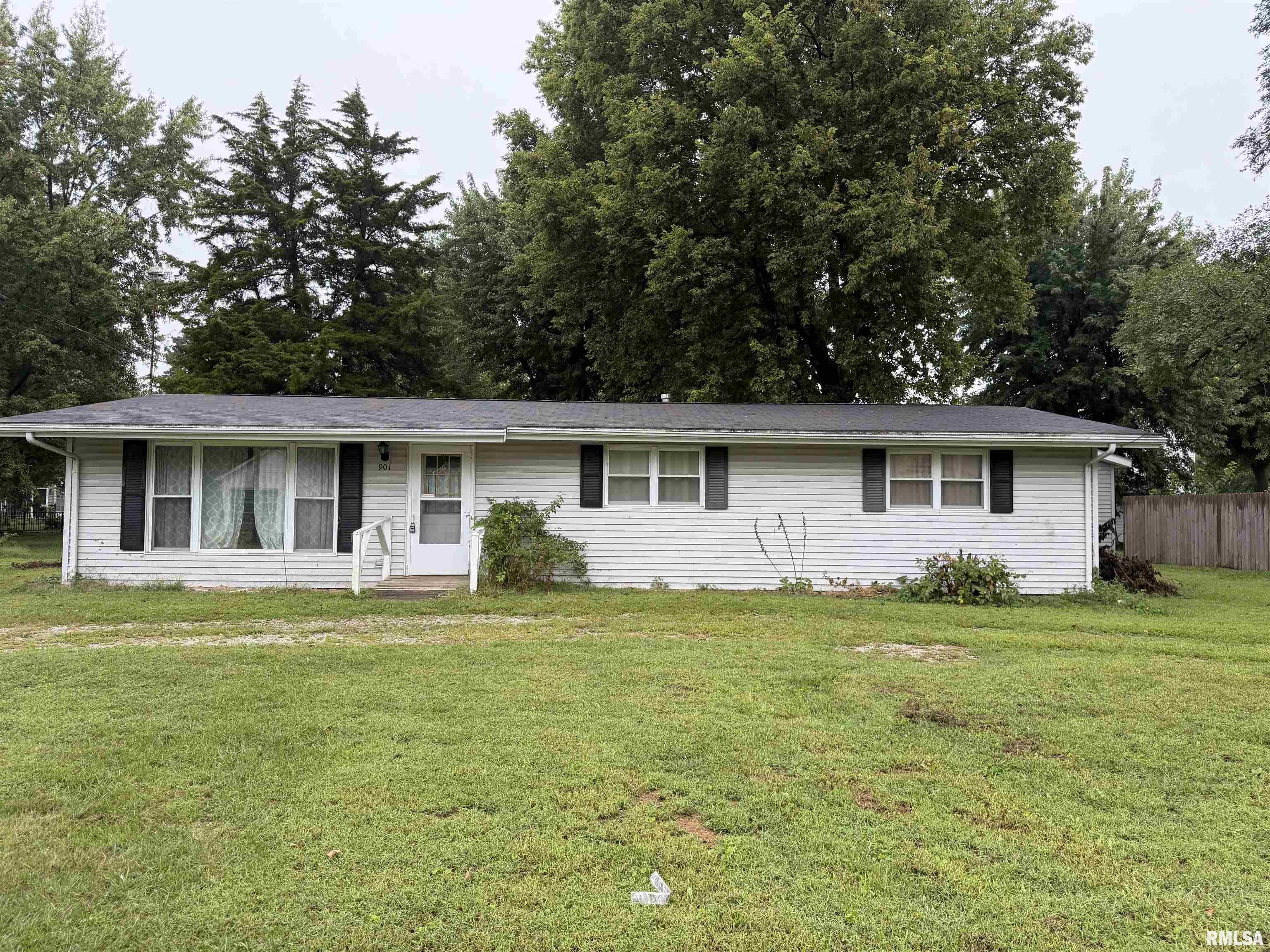 901 Pike Street Property Photo 1