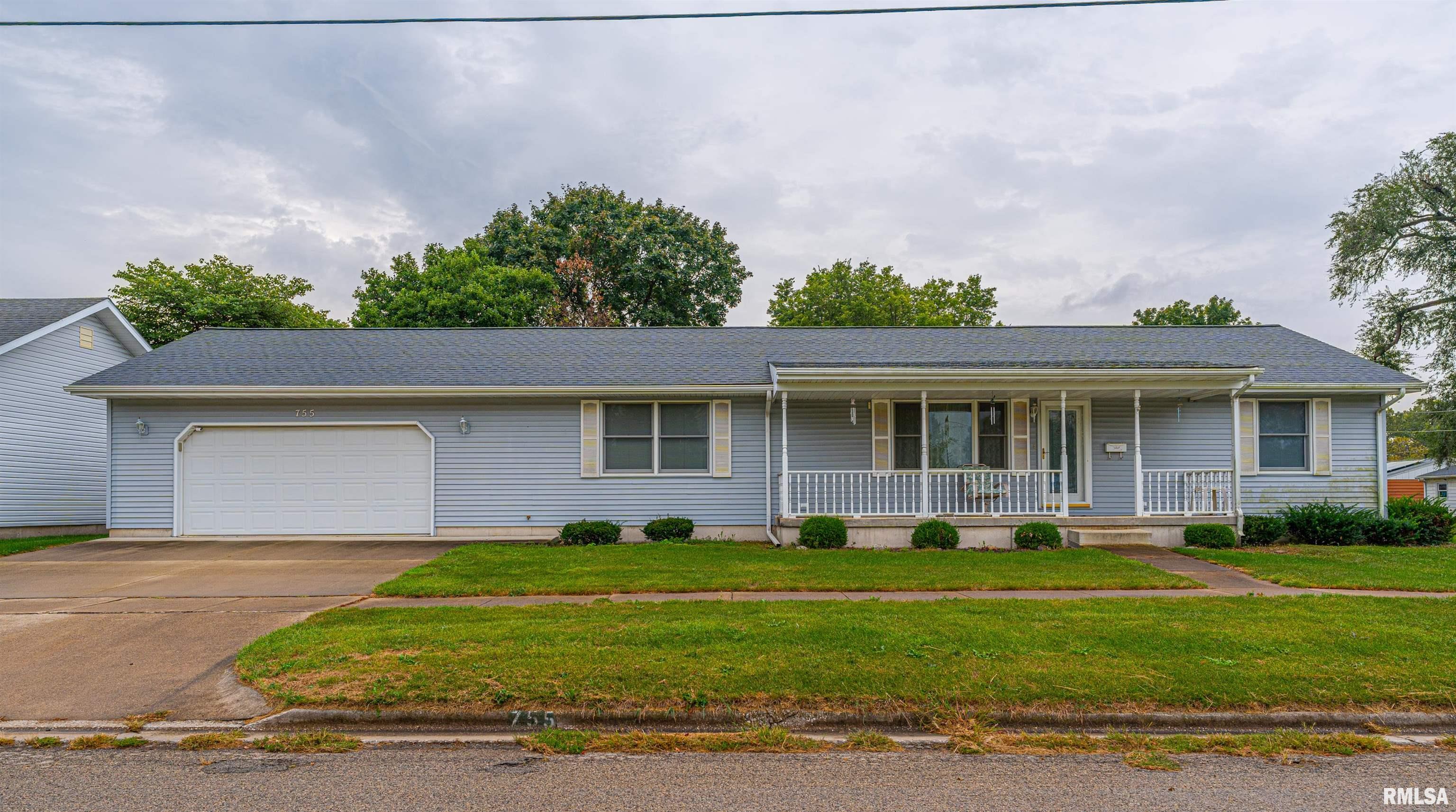 755 13th Street Property Photo 1