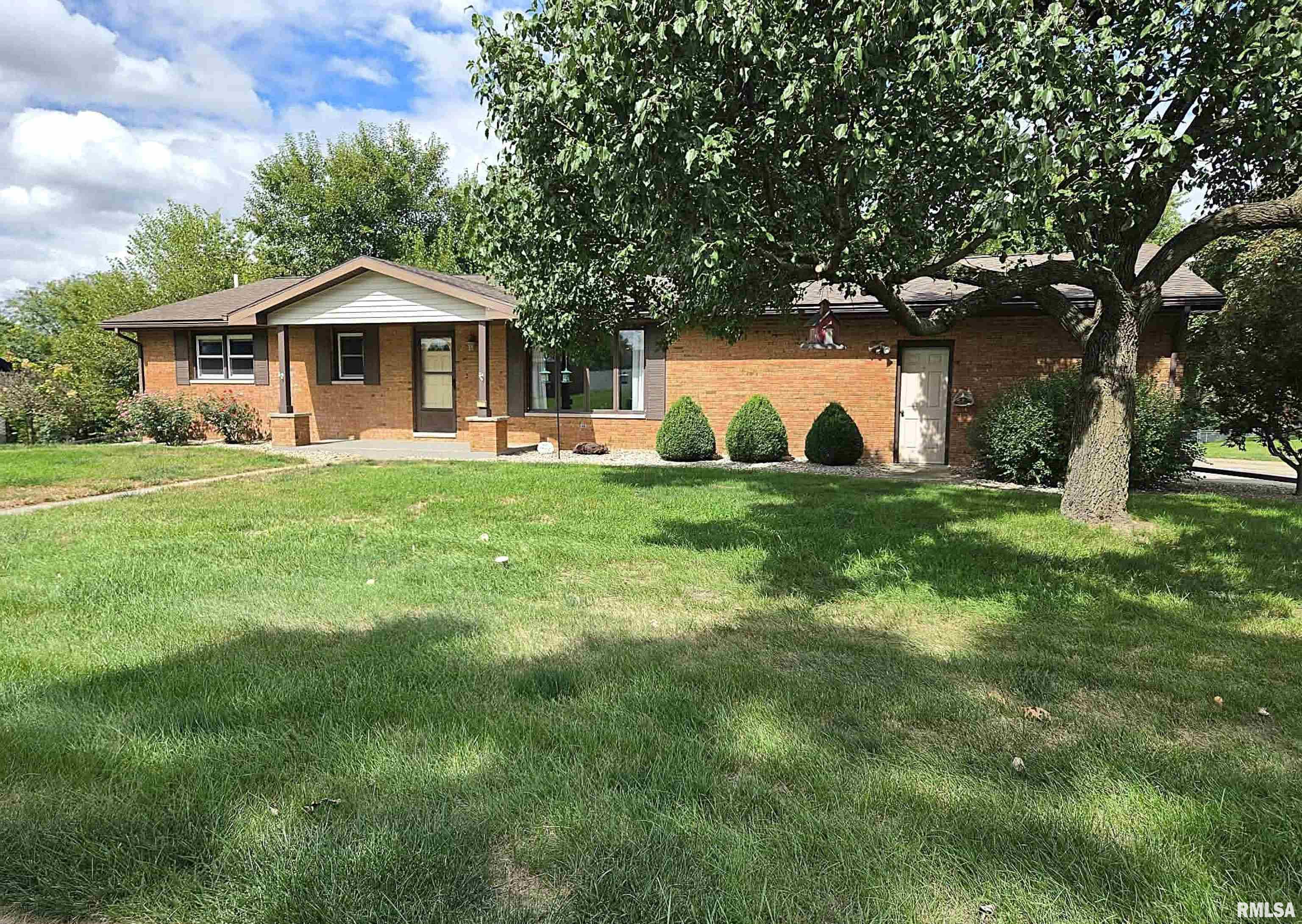 2107 N Arrowood Court Property Photo 1