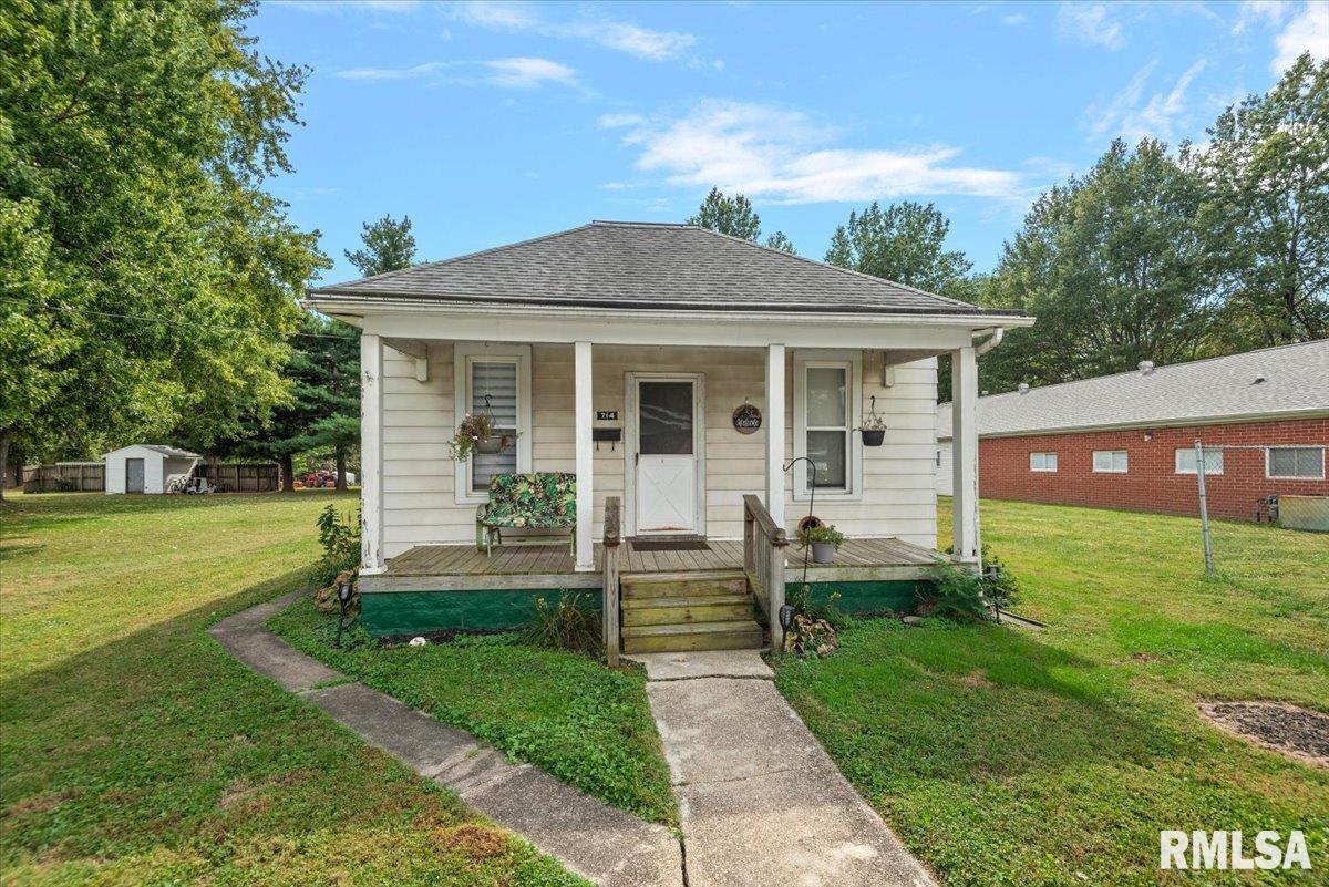 714 E Thompson Street Property Photo 1