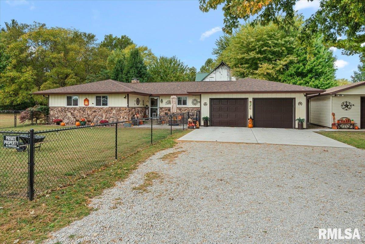 7 Washington Court Property Photo 1