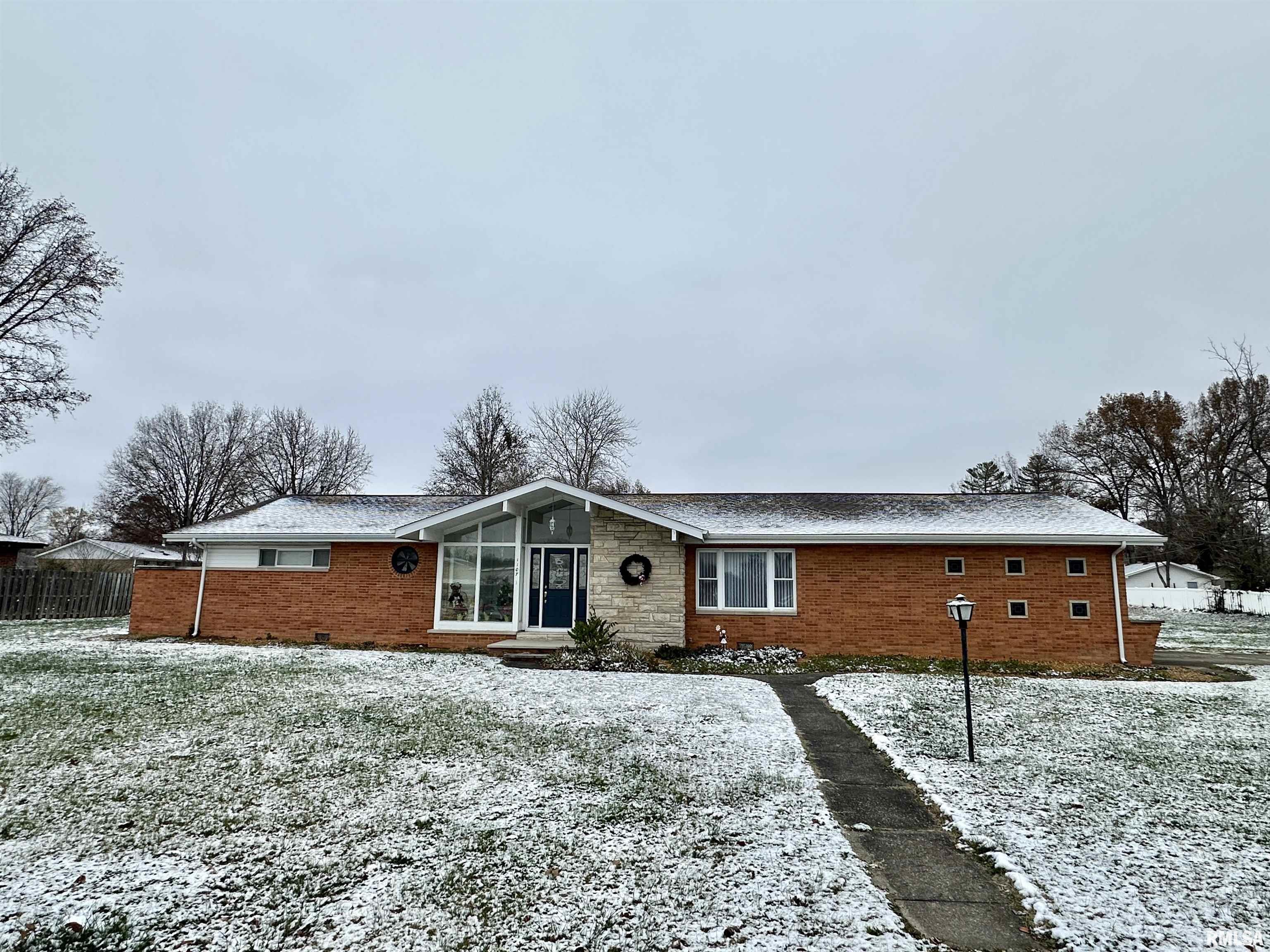 1107 E Cleveland Street Property Photo