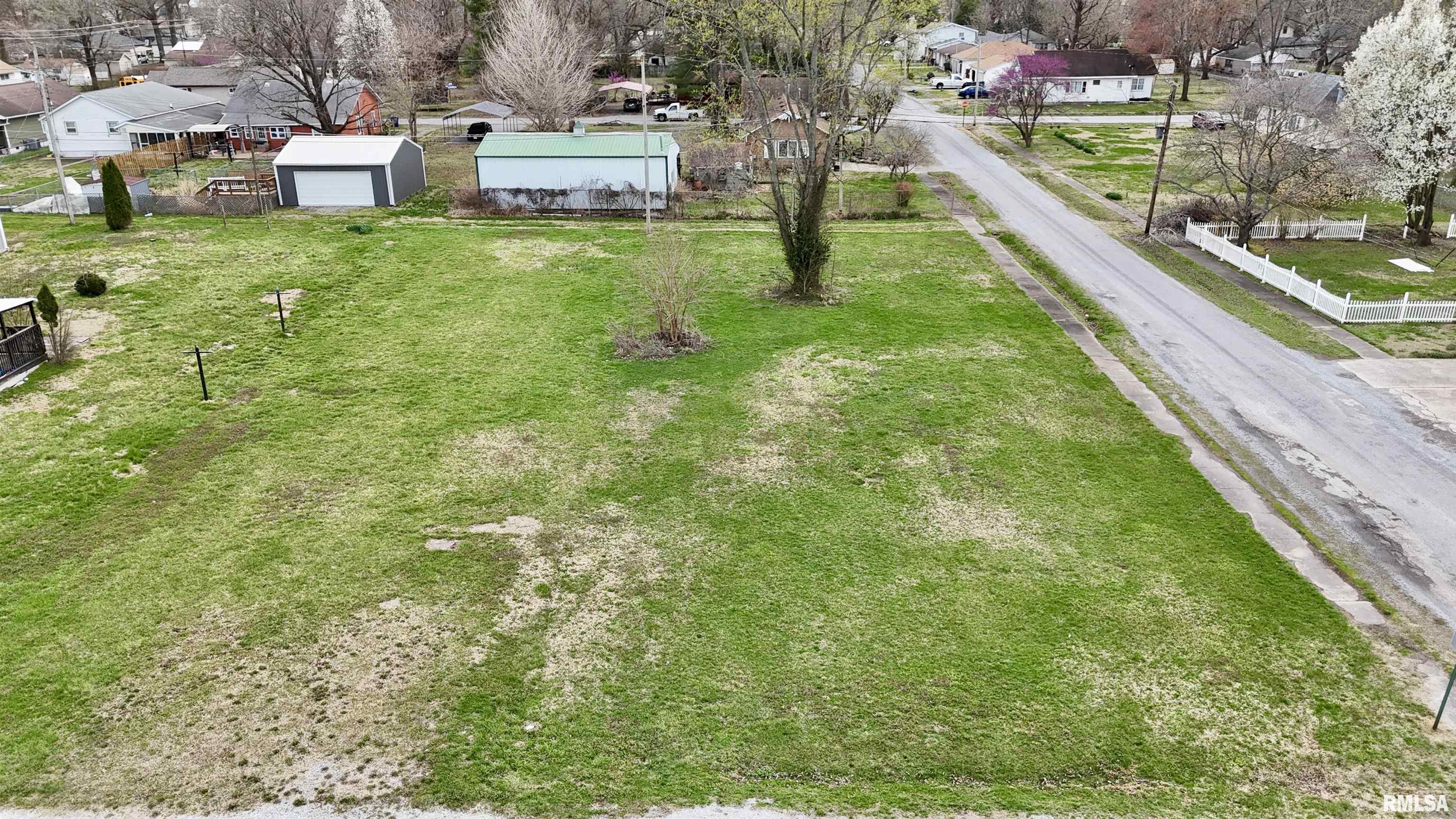 1102 E 6th Street Property Photo