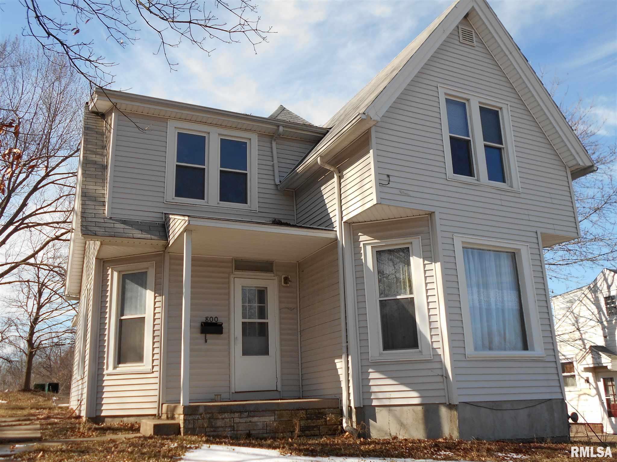 800 N LAFAYETTE Street