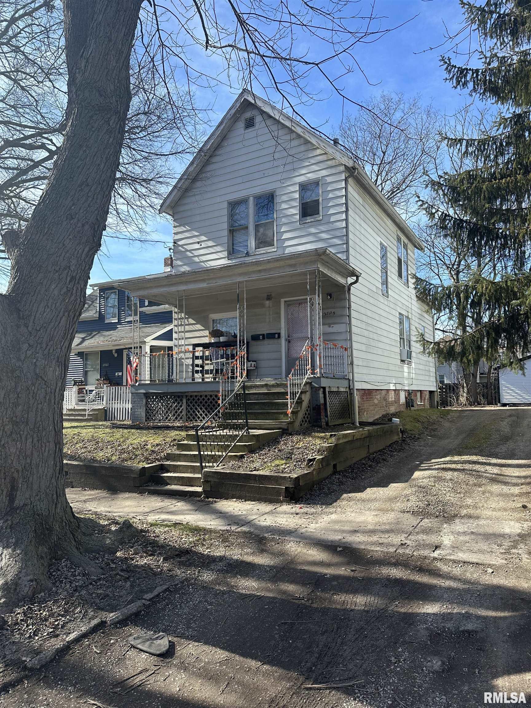 2709 N Dechman Avenue Property Photo 1