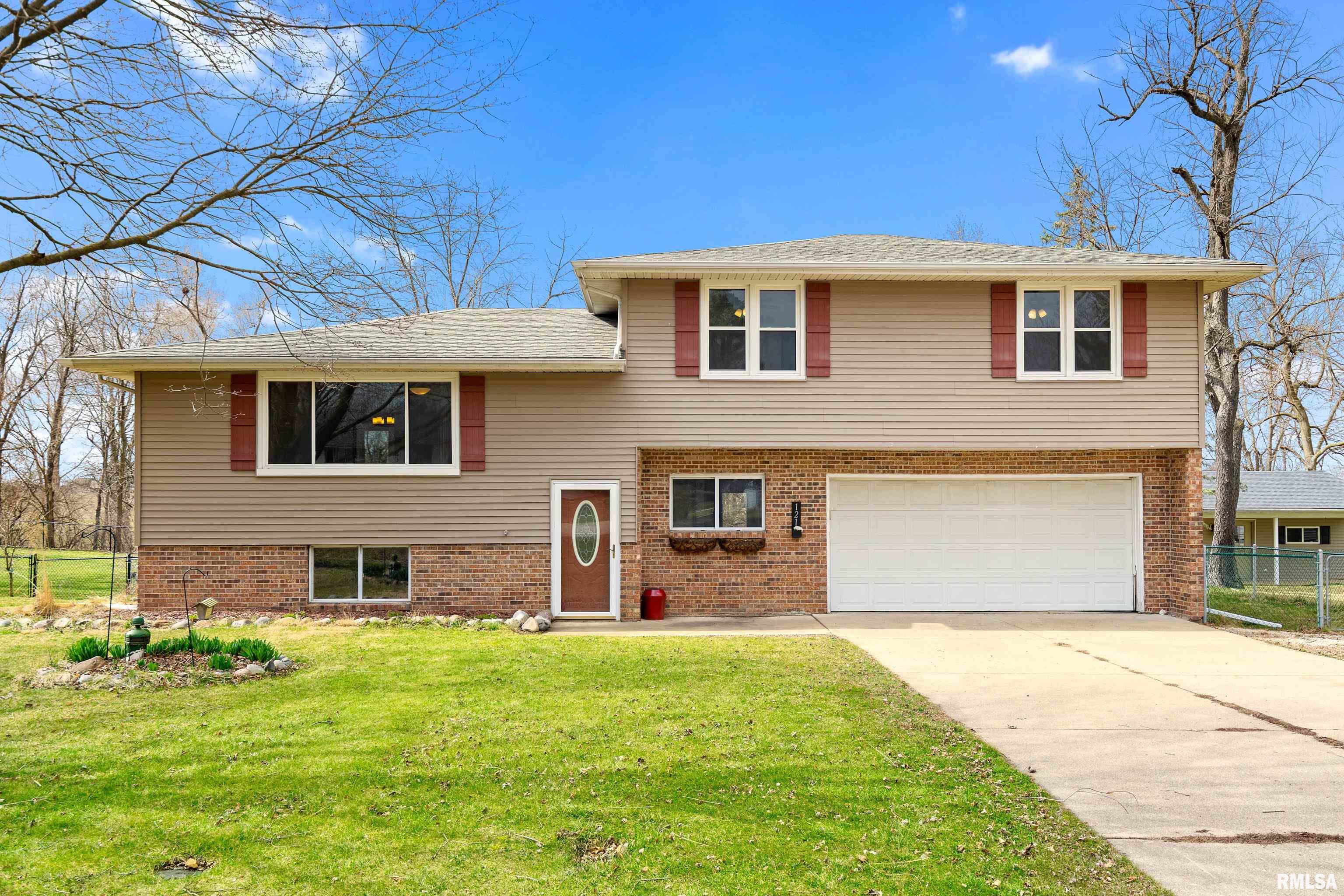 121 Patterson Drive Property Photo 1