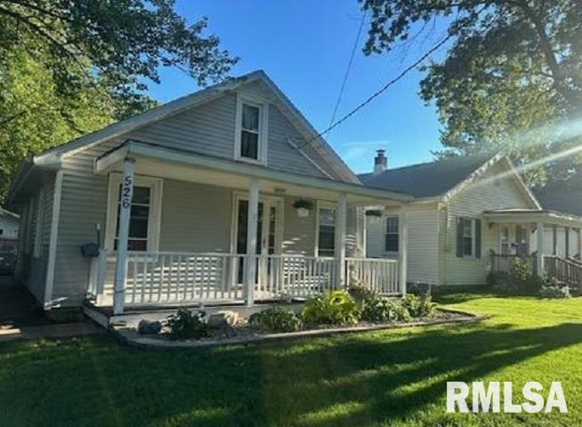 526 E Pasadena Avenue Property Photo 1
