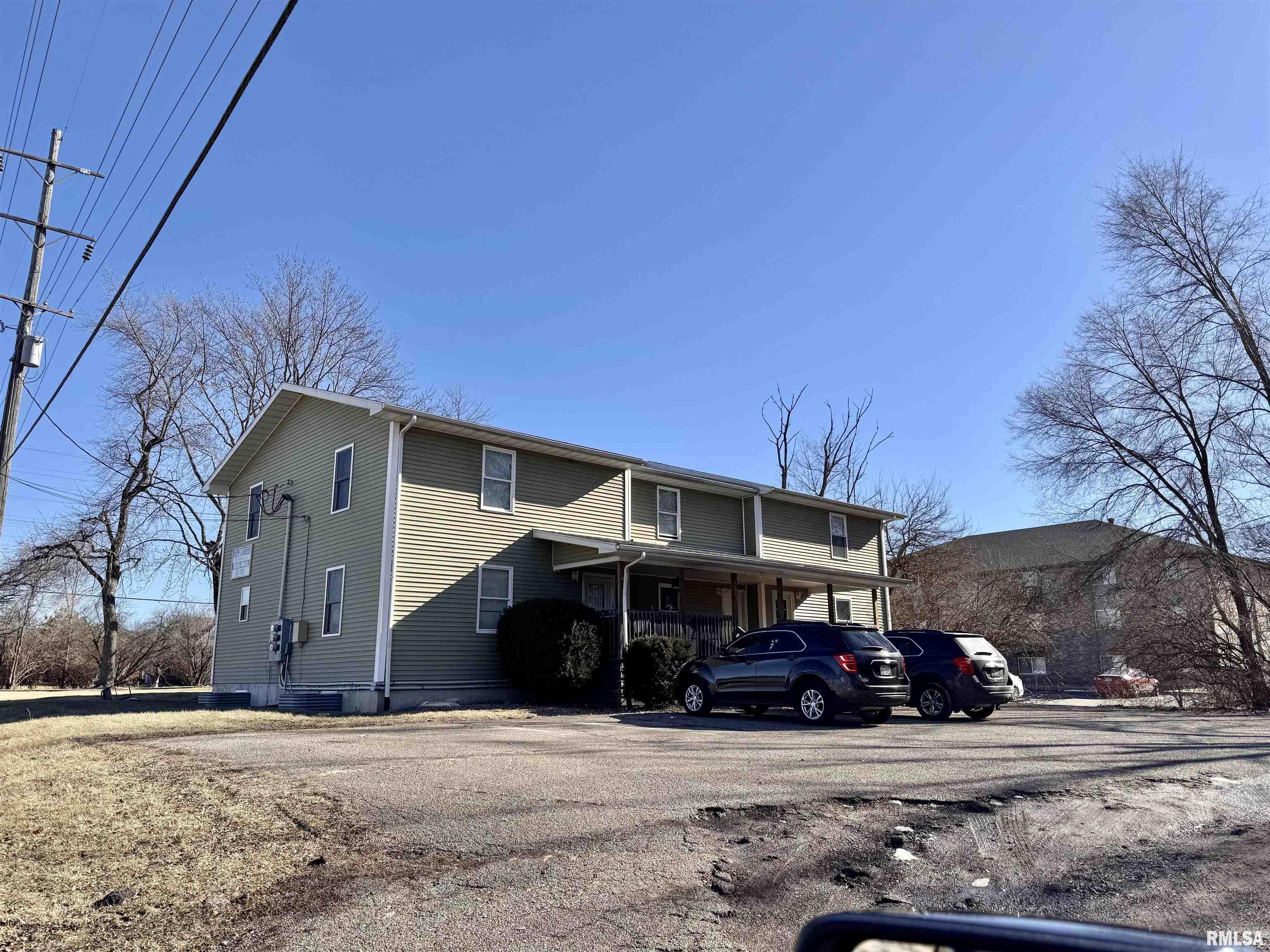 1613 W Adams Street Property Photo 1