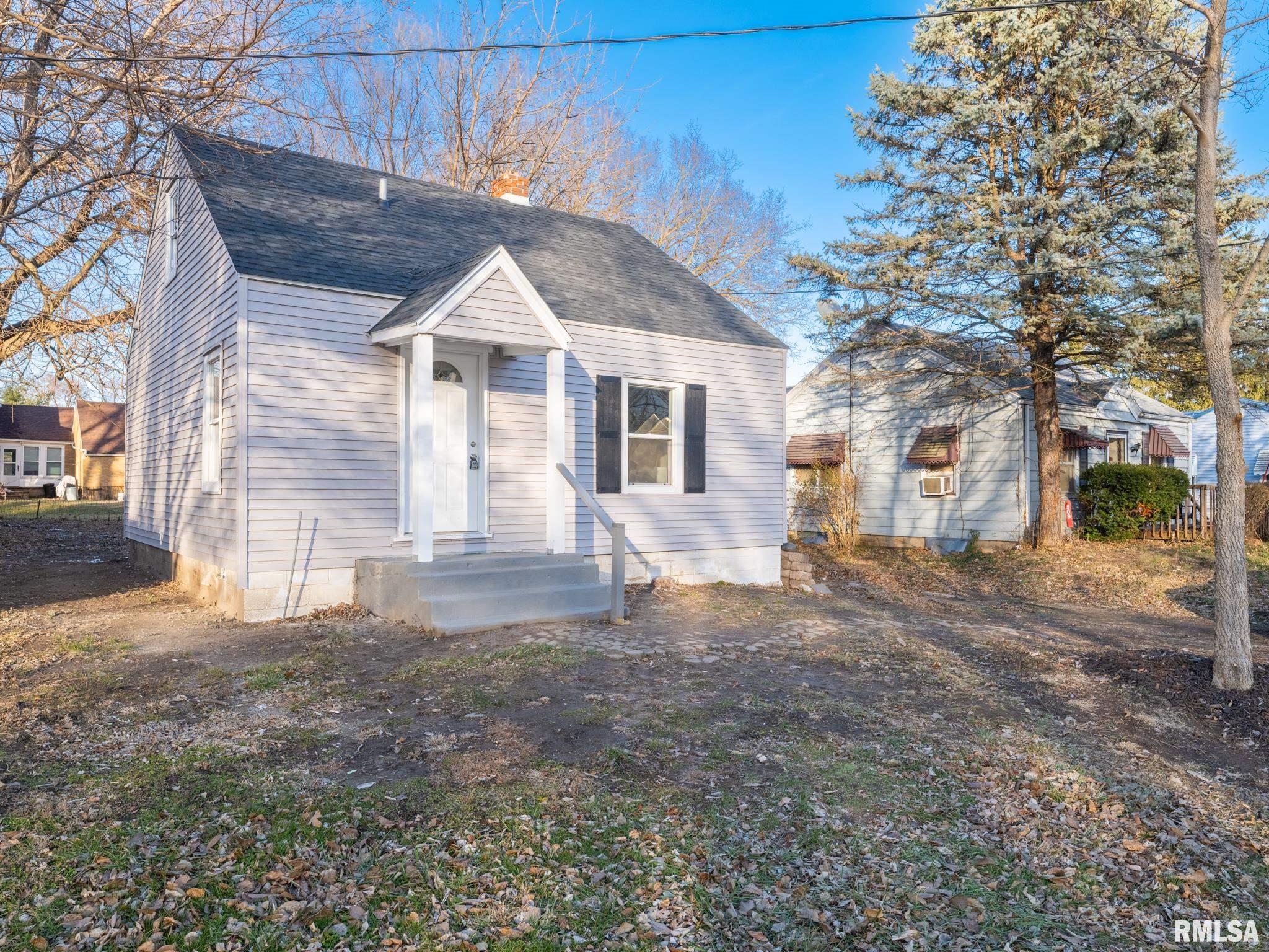 1421 E Hendryx Lane Property Photo 1